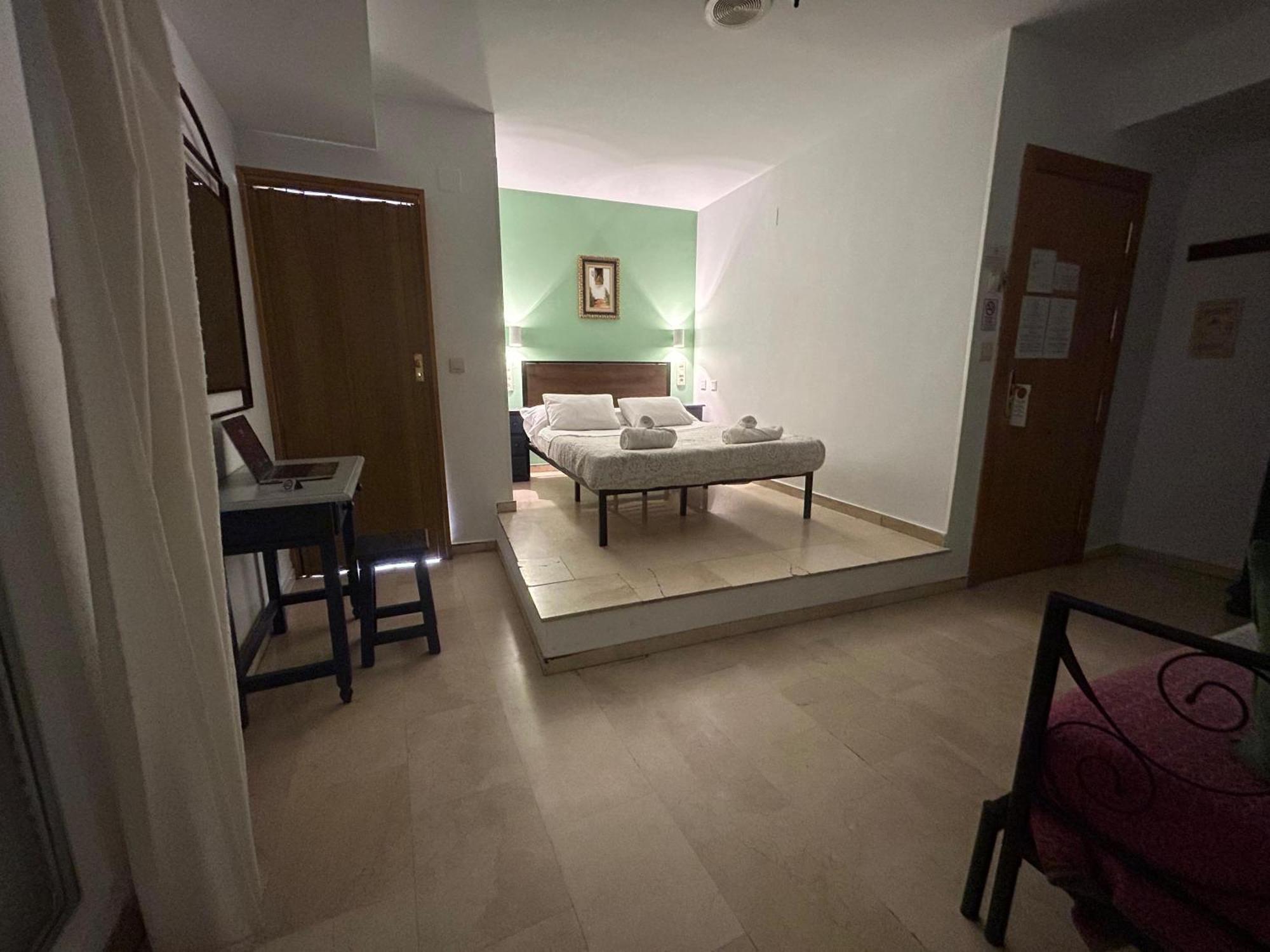 Hostal El Olivo Granada