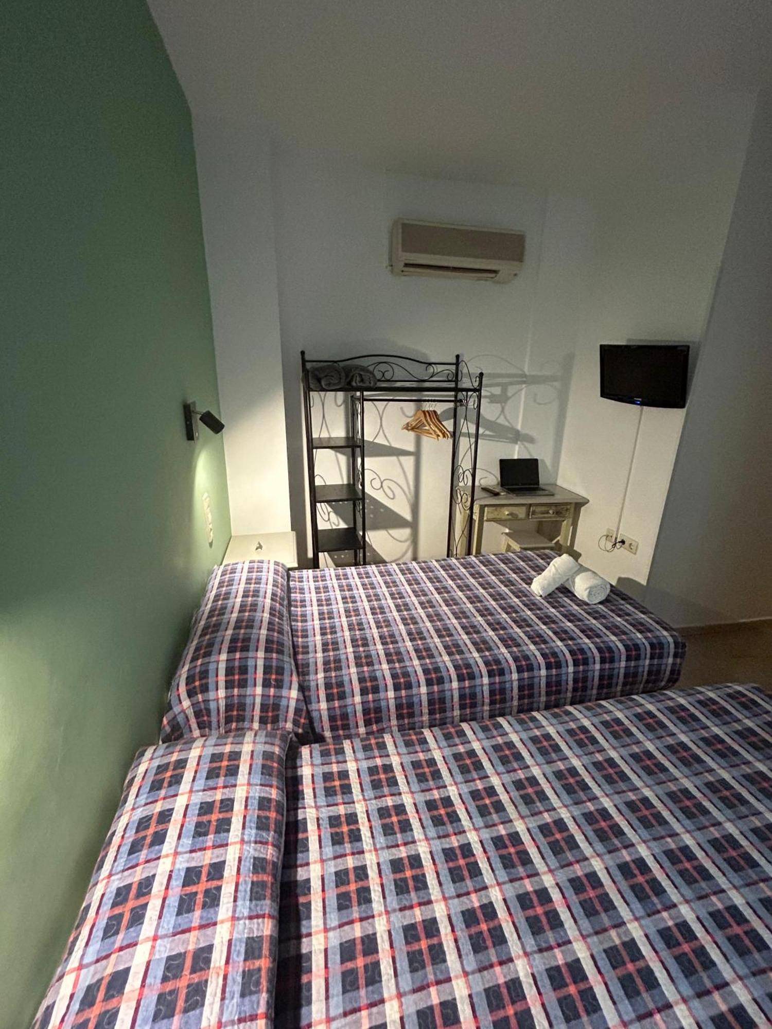 Hostal El Olivo Guest house 3*