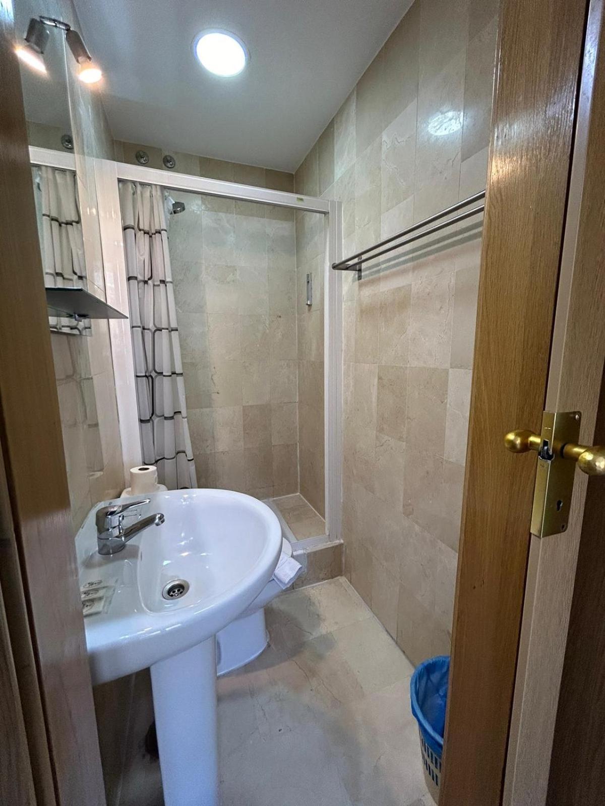Hostal El Olivo Guest house 3*