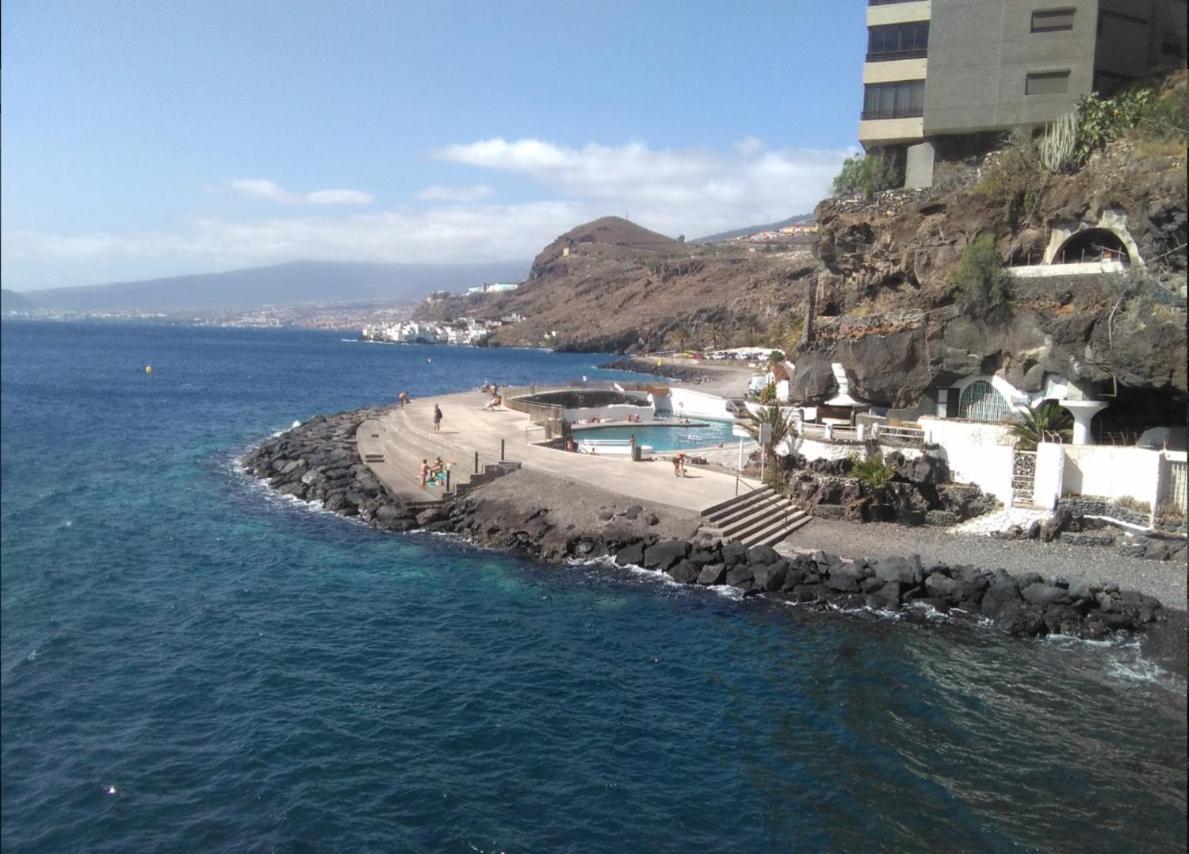 Facing The Ocean - Full Appt With 2 Double Bedroom *