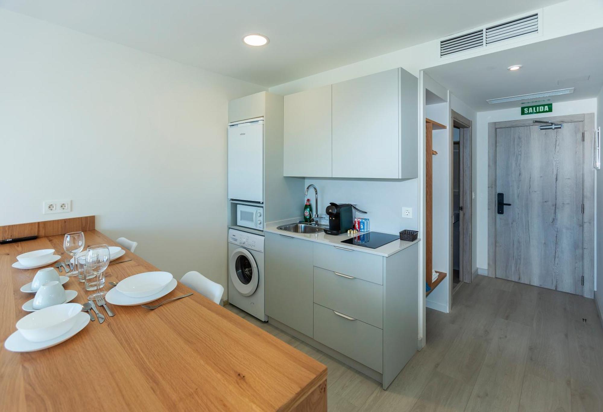 Ola Apartment *