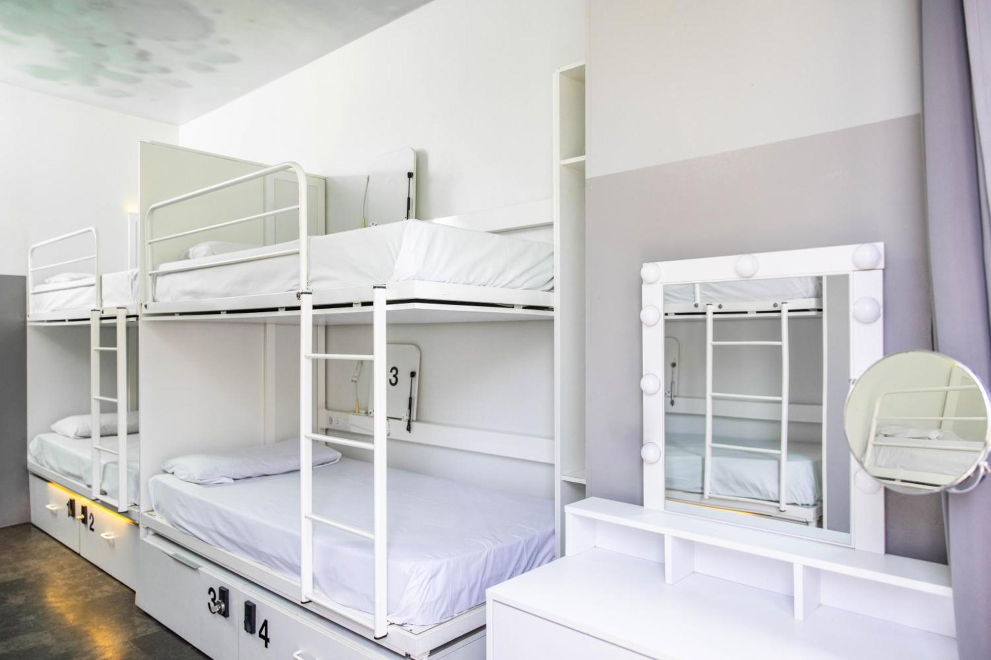 Hostel Urbany Bcn Go!