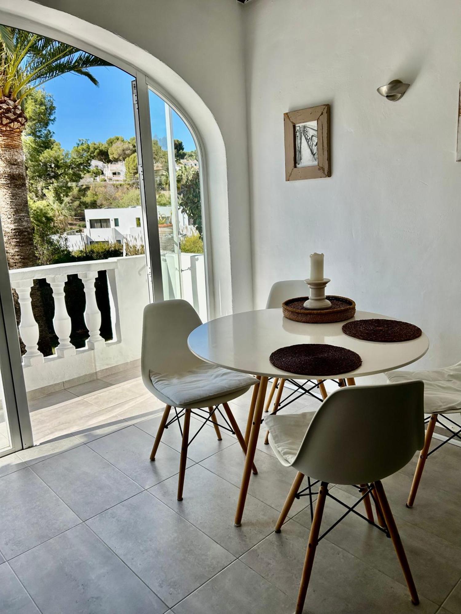 Tranquil Setting Apartment *