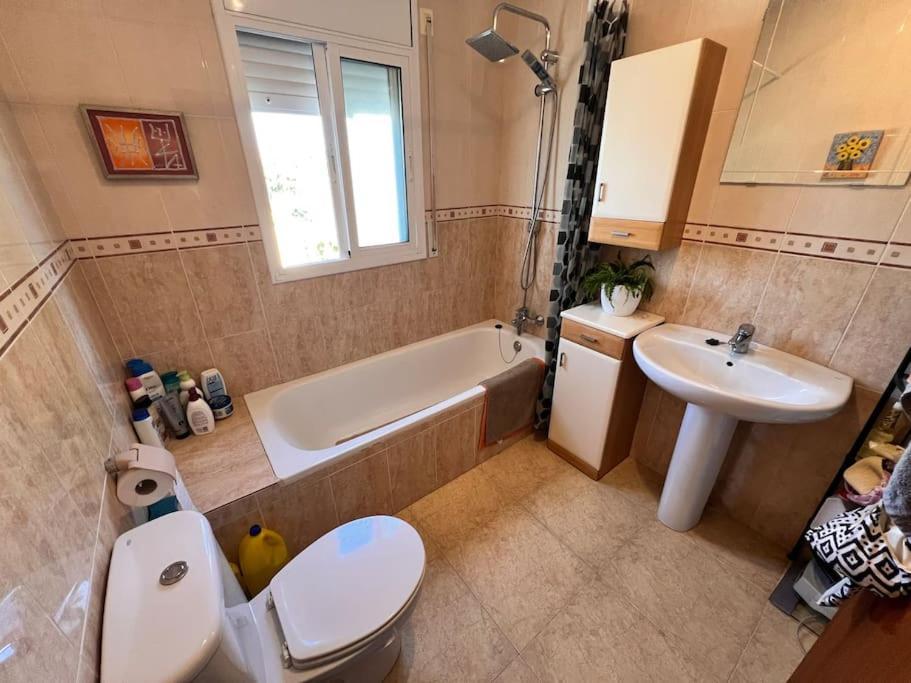 Casa Completa Y Piscina Privada Сasa de vacaciones La Pobla de Montornès