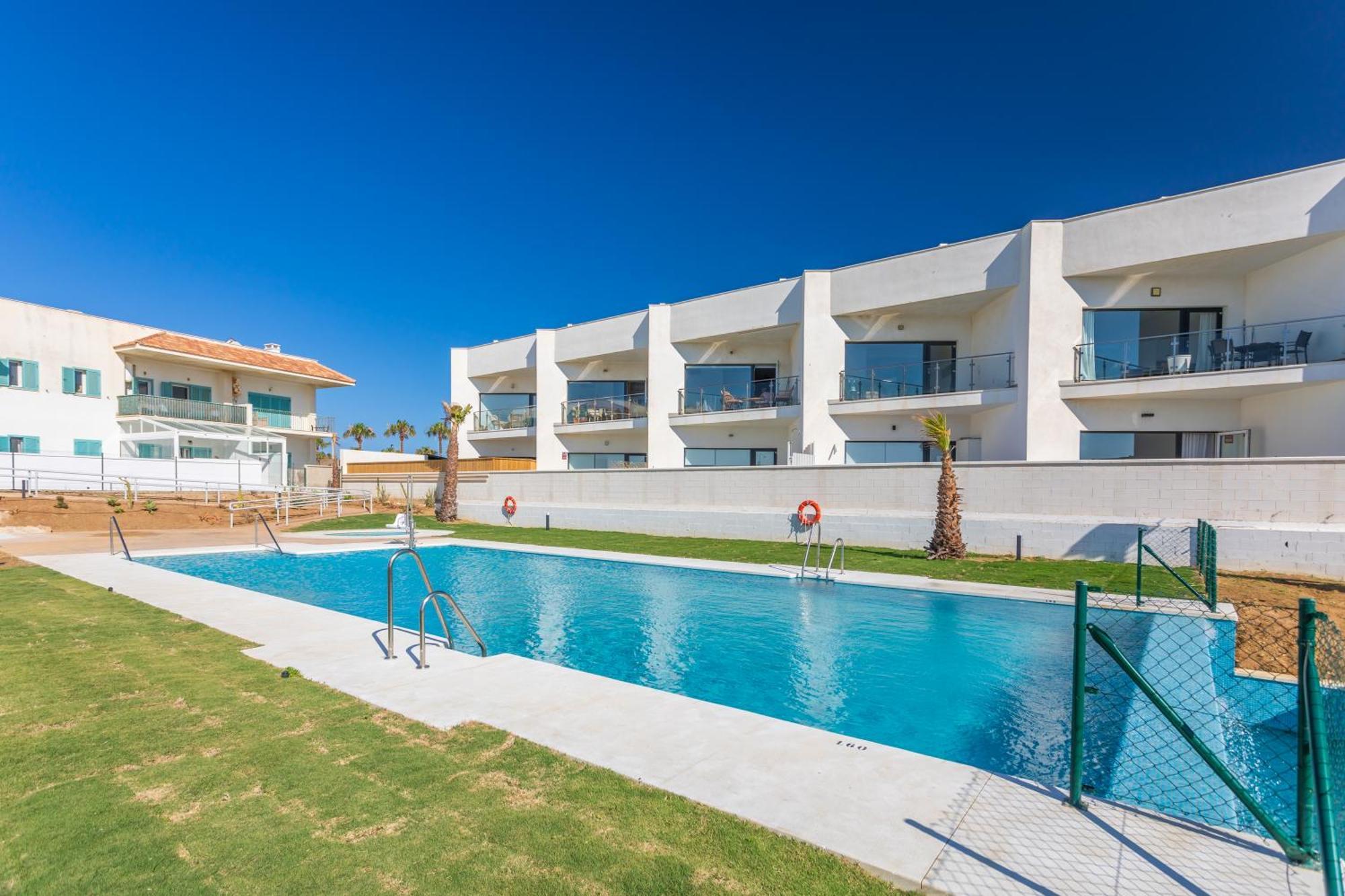 Apartment Quiet And Elegant With Terrace And Pool *