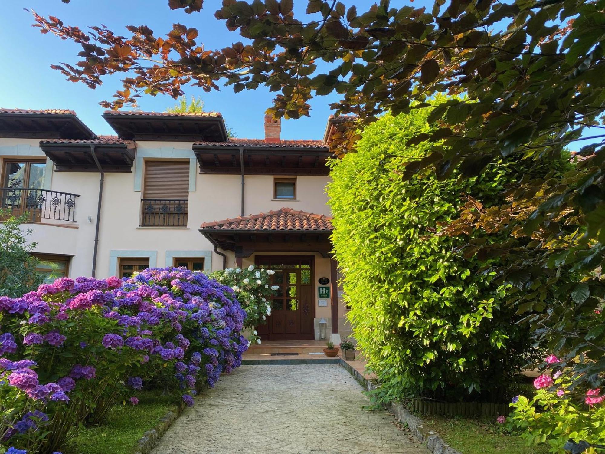 Rural Arpa De Hierba Hotel
