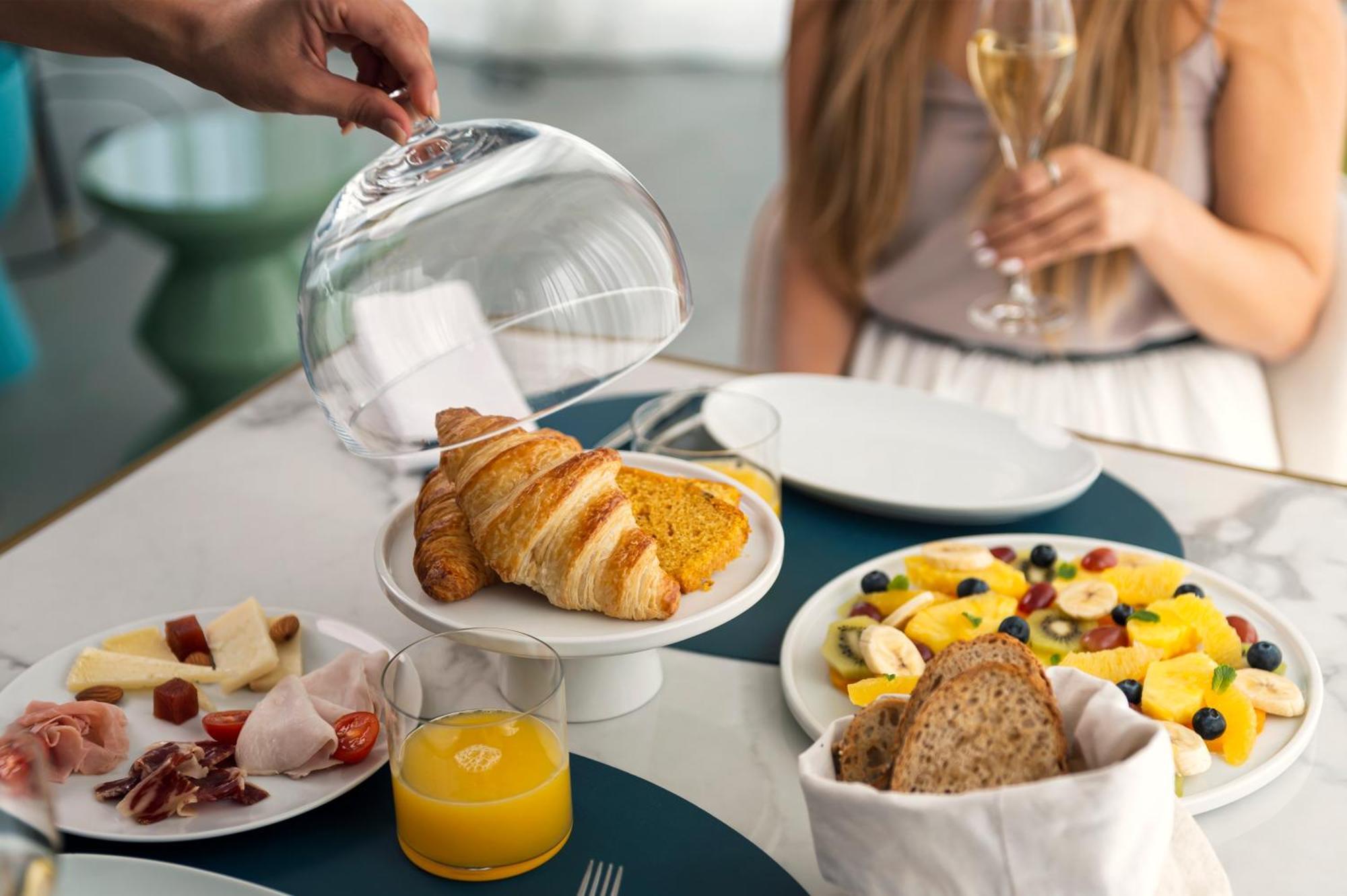 Hotel Dionis Boutique & 4*