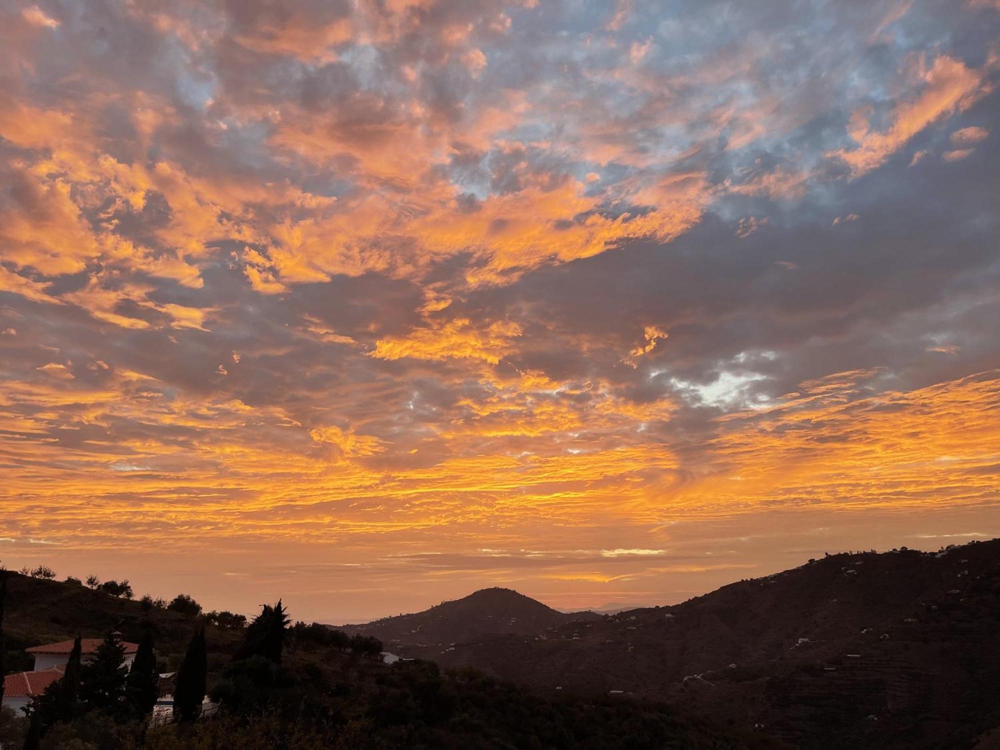 Luxury - Breathtaking Views - Hot Tub - 15' To Competa