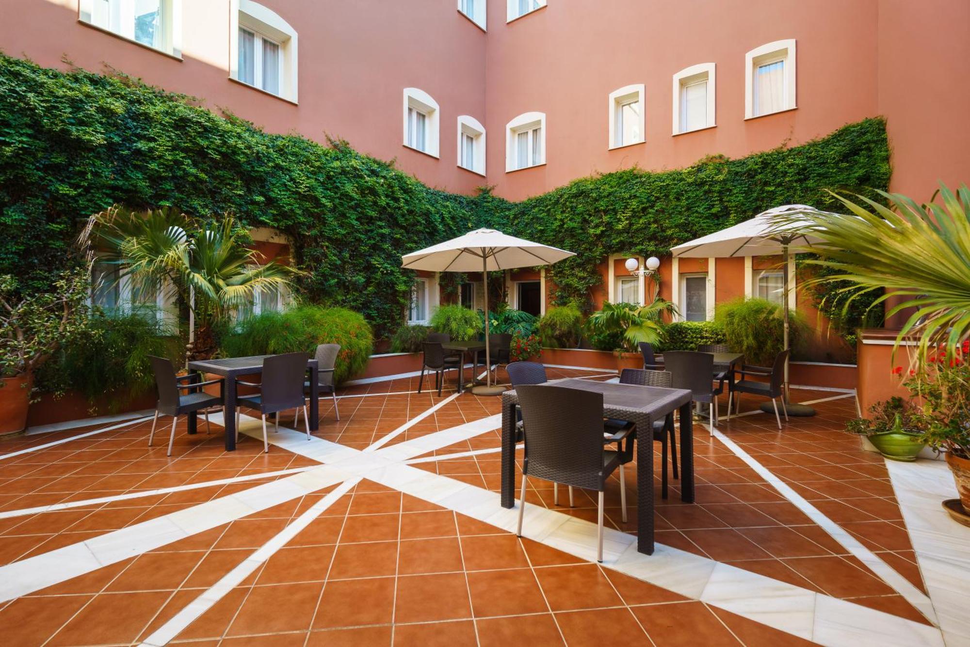 Alborán Chiclana 3*