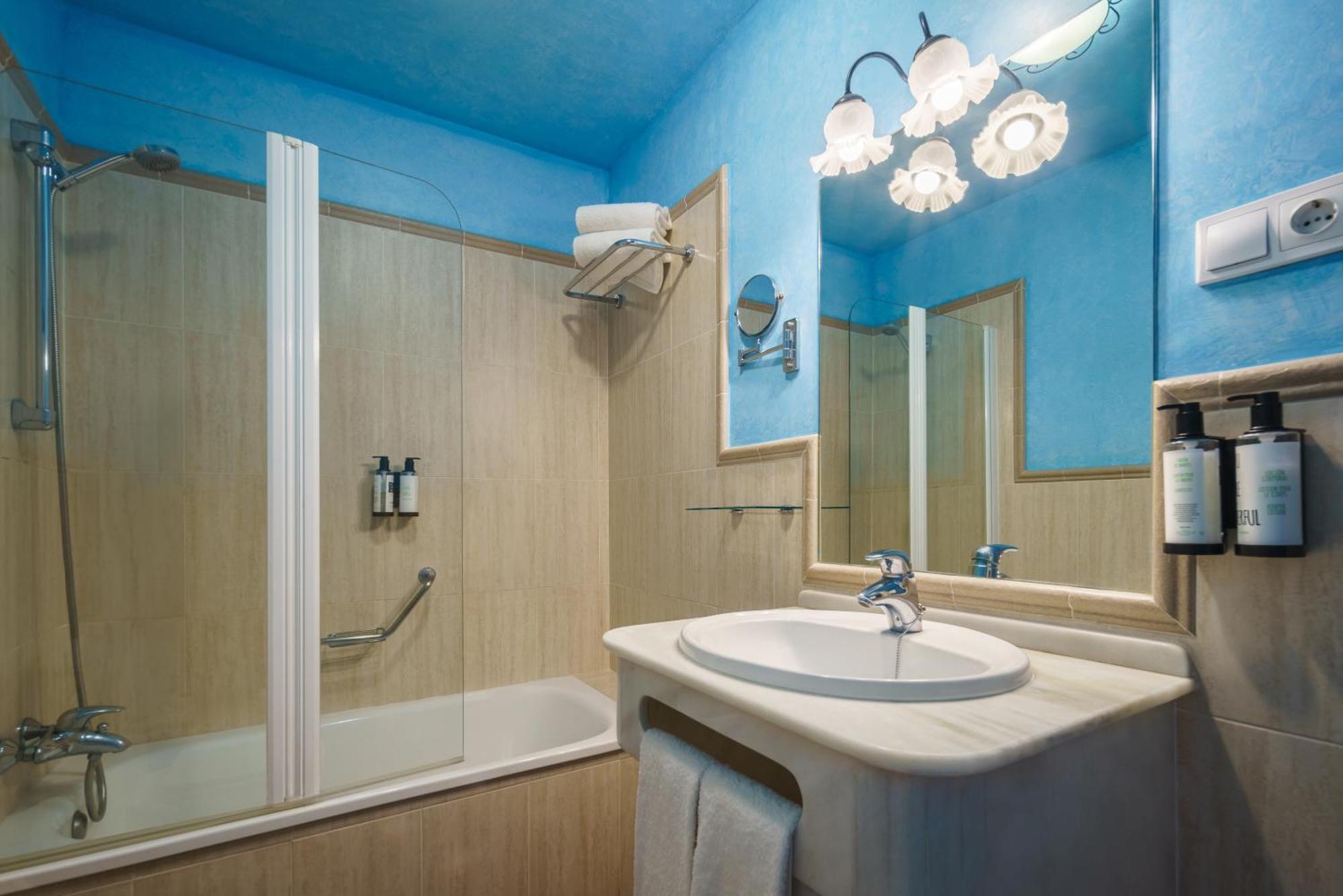 Alborán Chiclana Hotel