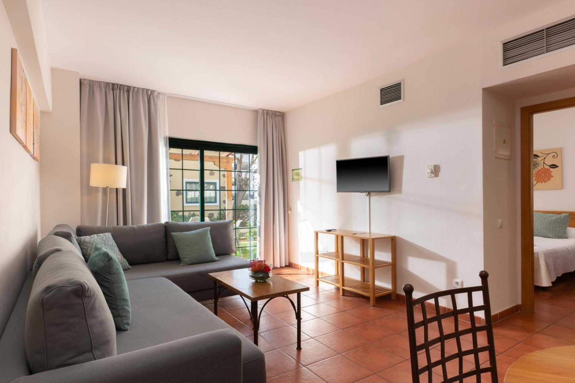 Hotel Gf Isabel 4*