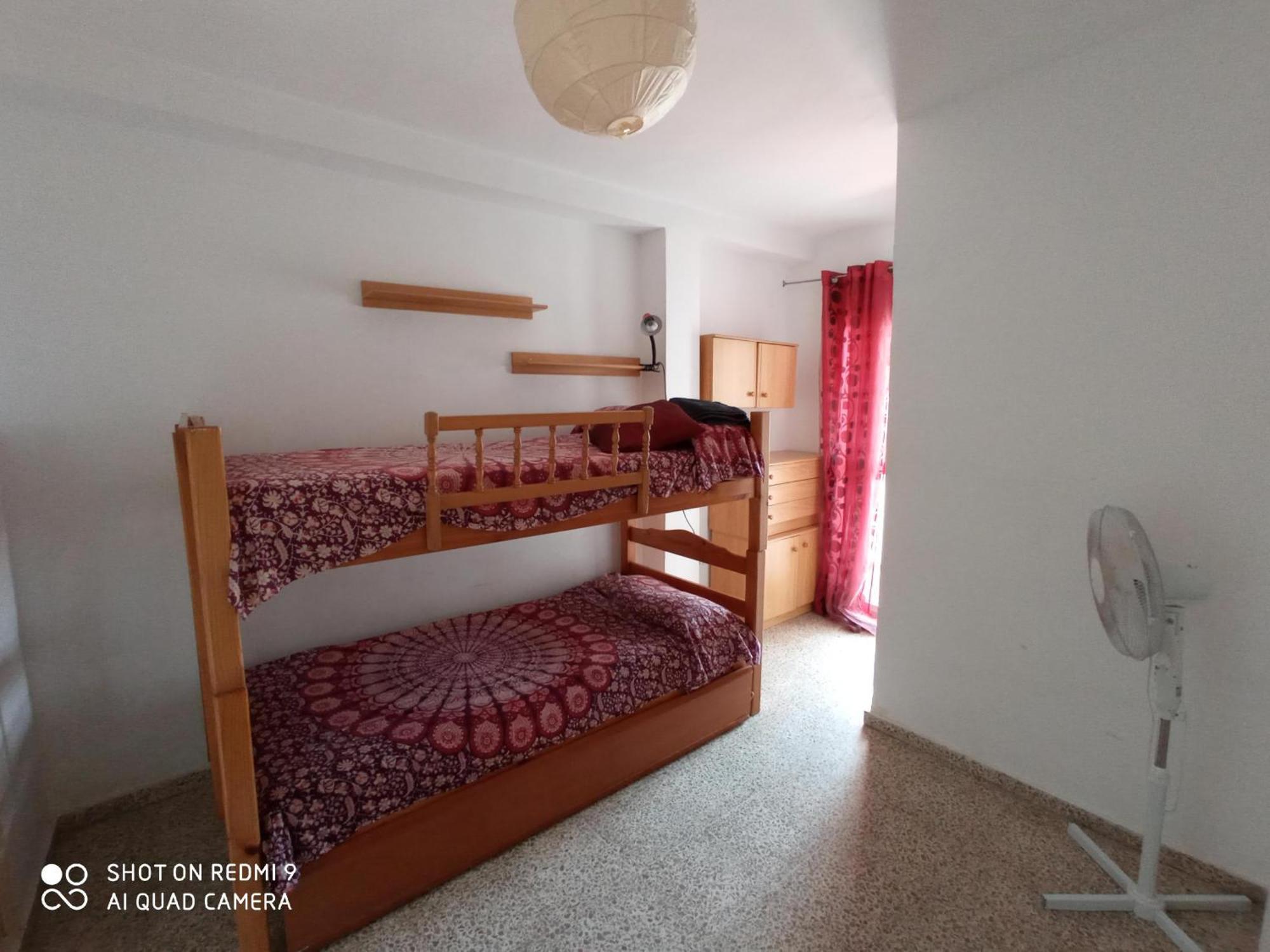 Primera Línea De Playa, 3 Habitaciones, Terraza Sobre El Mar, 4º Sin Ascensor Motril