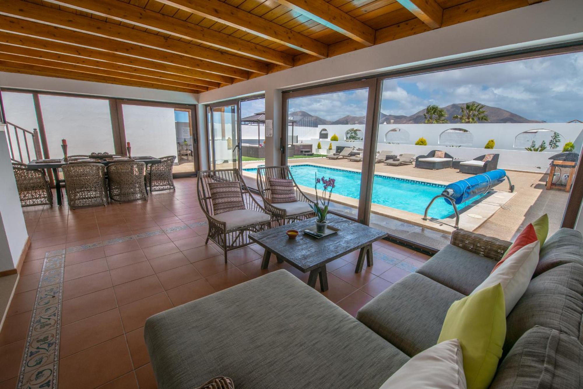 Casa Vacacional Con Piscina Climatizada Y Jacuzzi