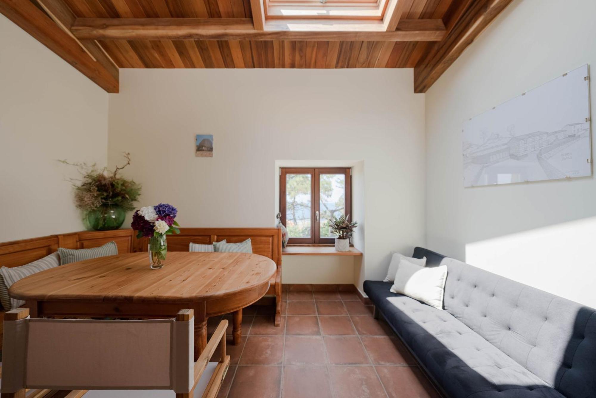 Daur The Middle Door - Exclusive For Pilgrims Hostel Panches