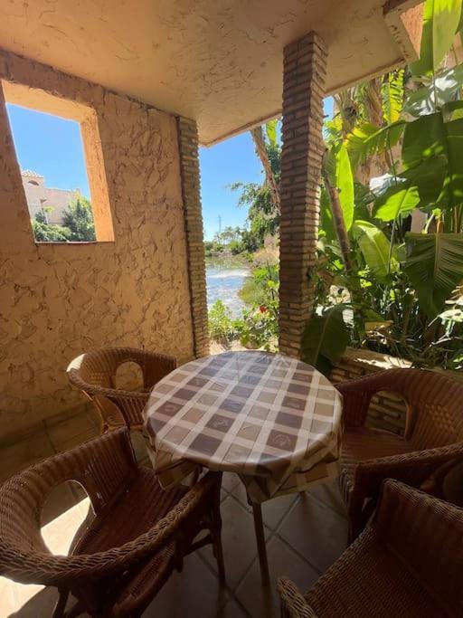 Magnifico 2 Plantas 110 M,con 3 Piscinas Holiday home *
