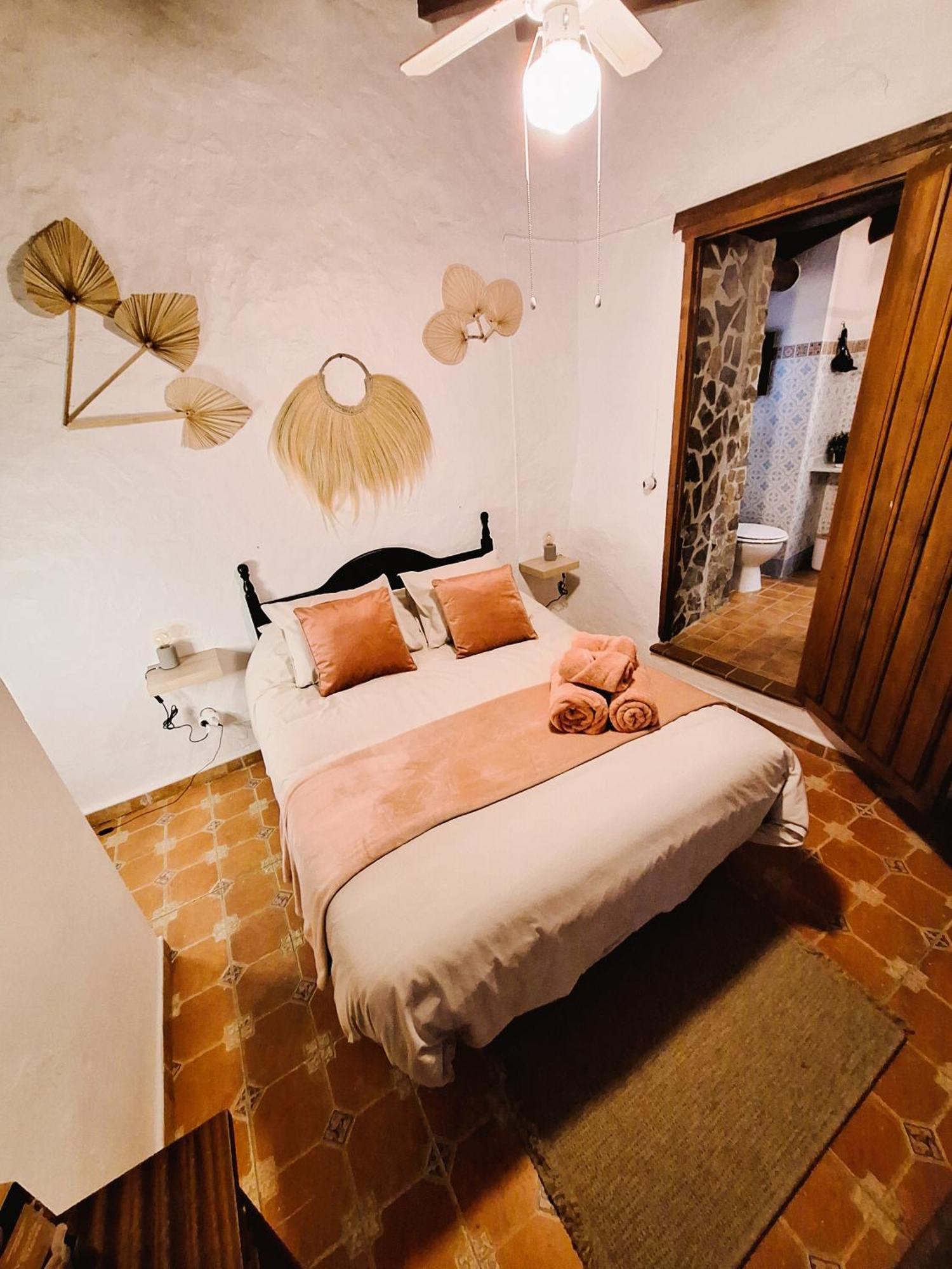 Bed & Breakfast Burros Totalan