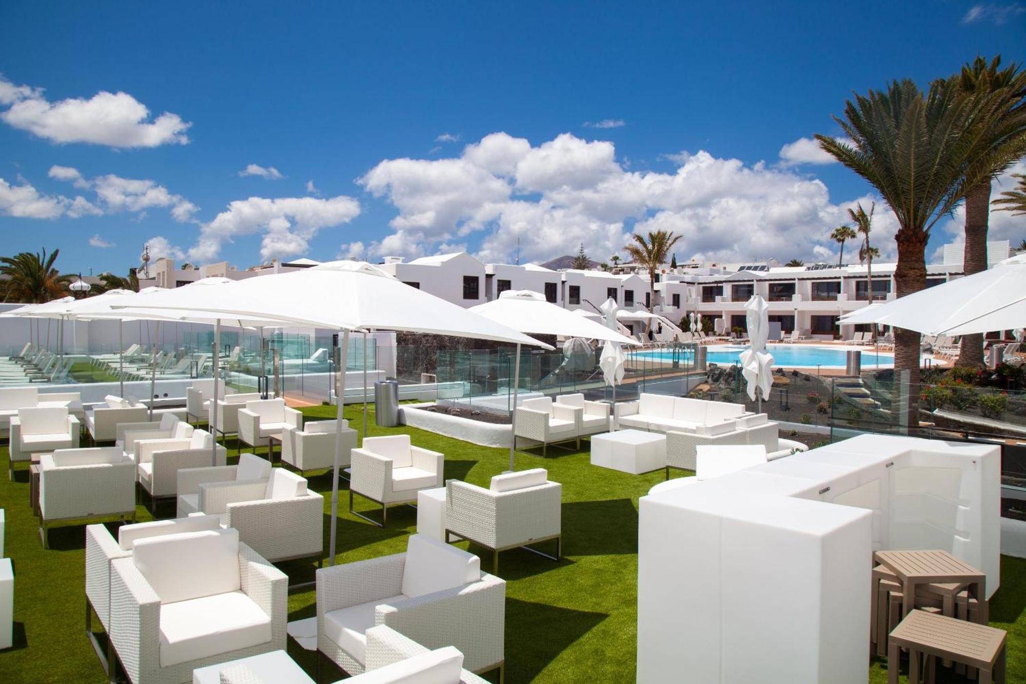 R2 Bahia Kontiki Aparthotel 4*