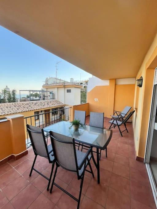 Apartamento Hermoso De 2 Dormitorios, Gran Terraza, Vistas Al Mar Y Cerca De La Playa 
