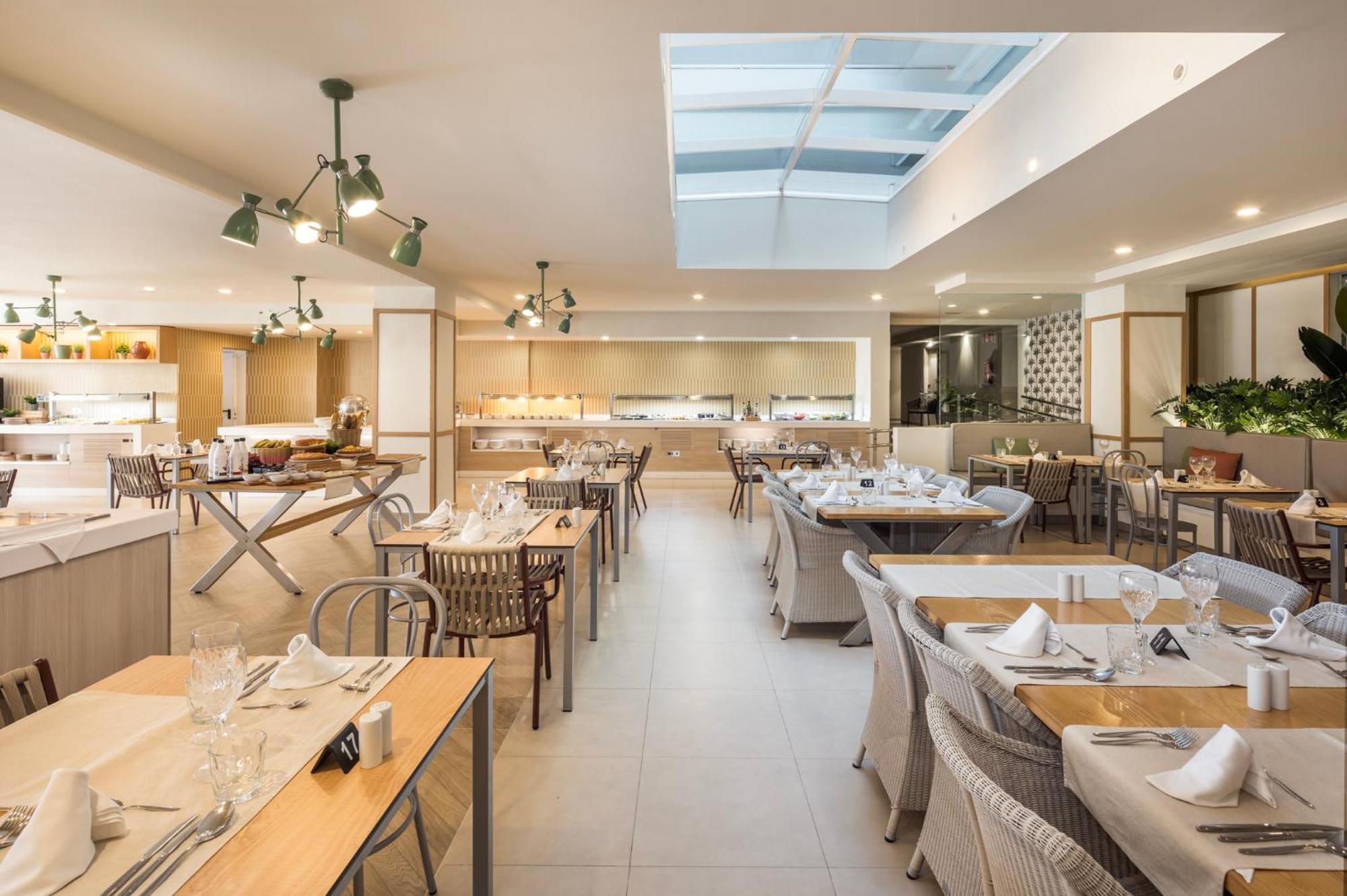 Livvo Anamar 4*