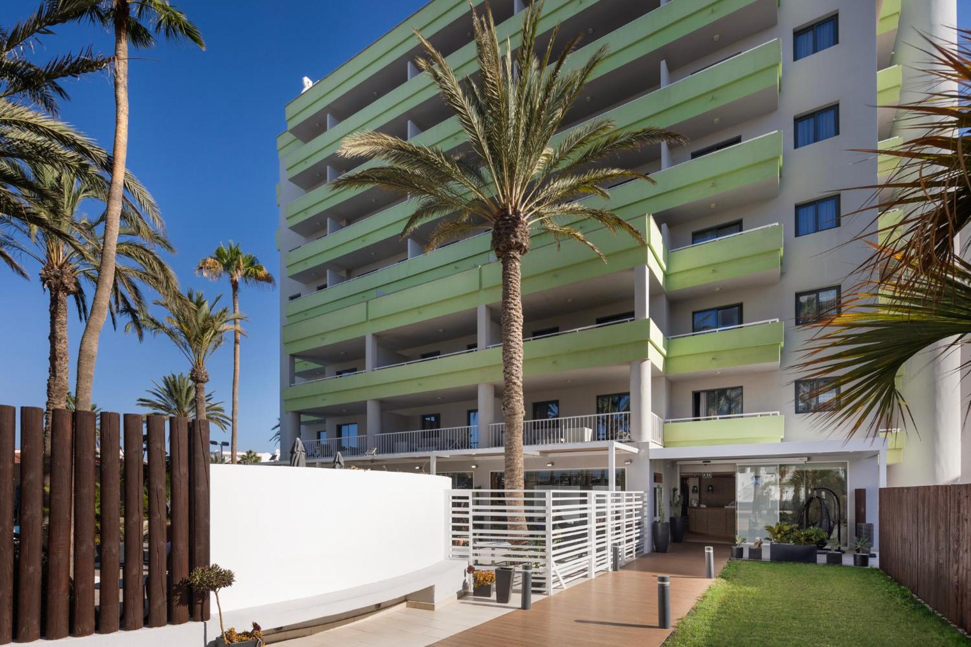 Livvo Anamar Hotel 4*