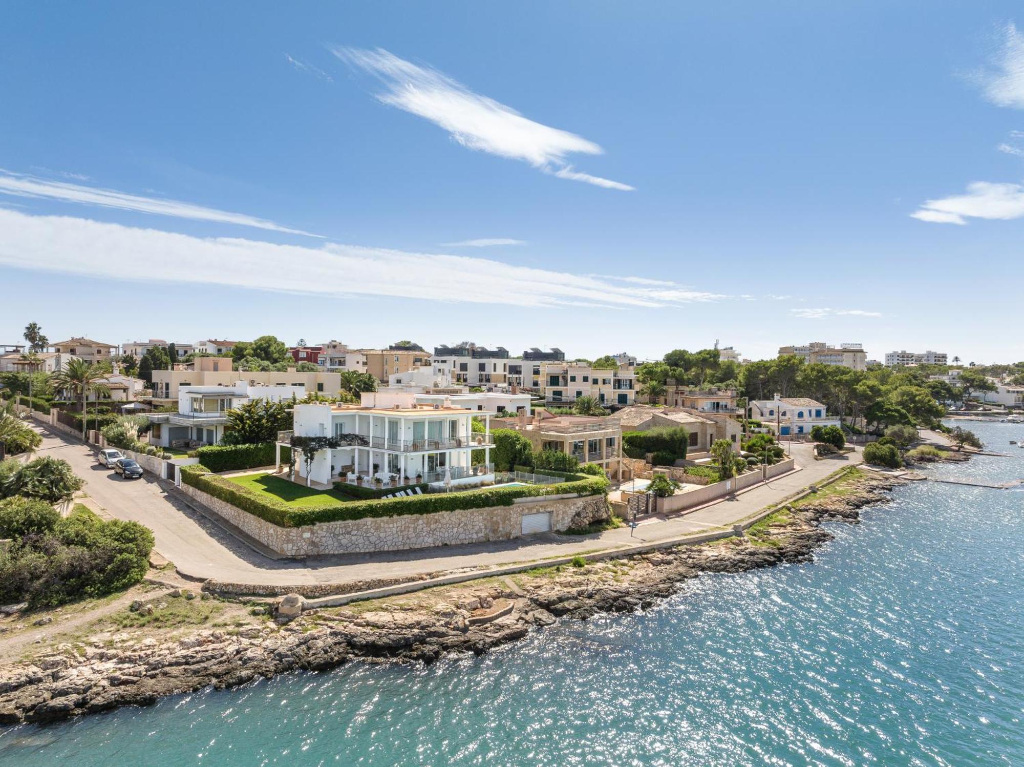 New! Esperanza De Marilla, Front Sea View, Pool, Ac, Bbq Villa