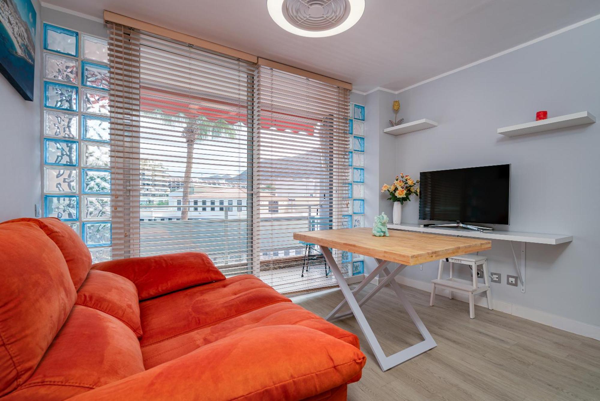 Elegante En Cristianos Arona Apartamento