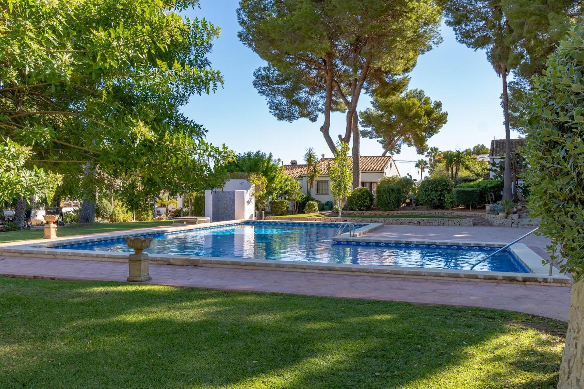 Marquerite Moraira, 5 Minutes From *
