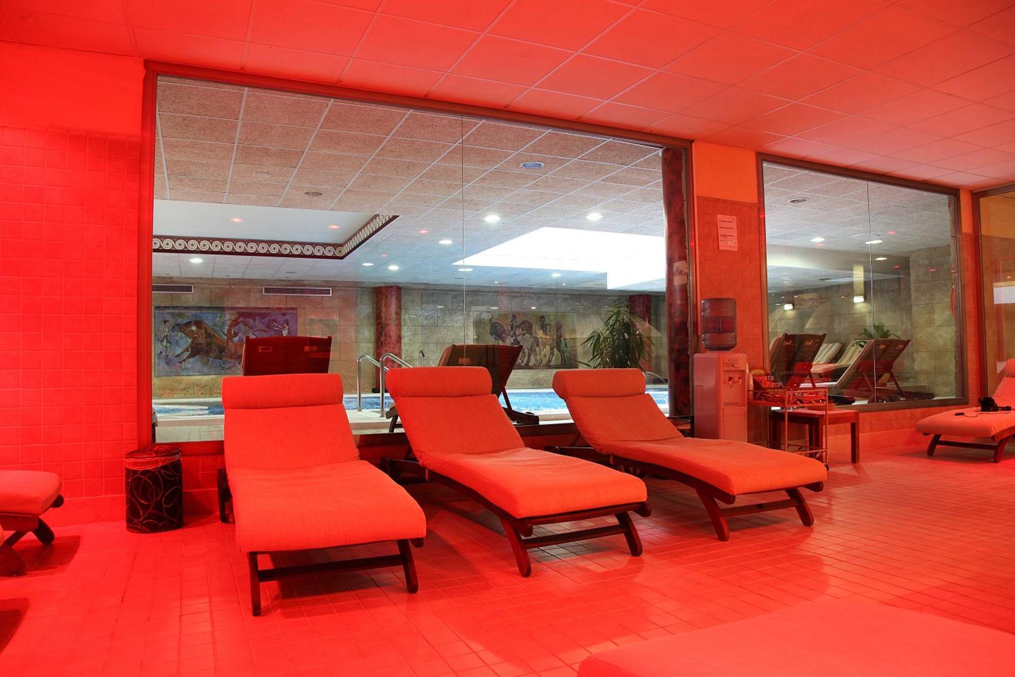 Plaza Hotel 4*