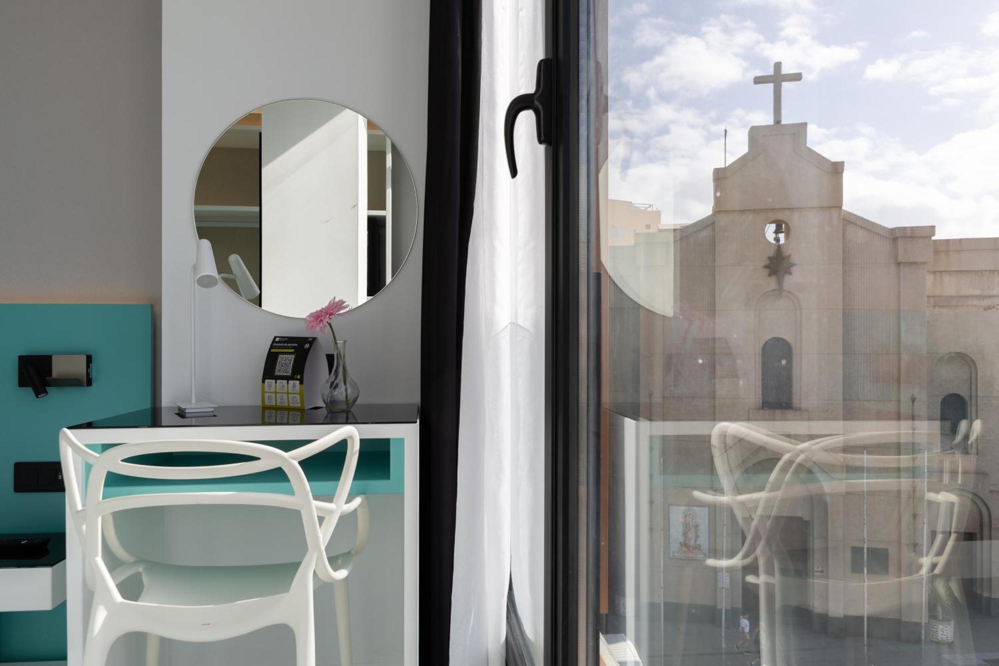 Puerto De La Luz By Pierre & 3* Las Palmas de Gran Canaria