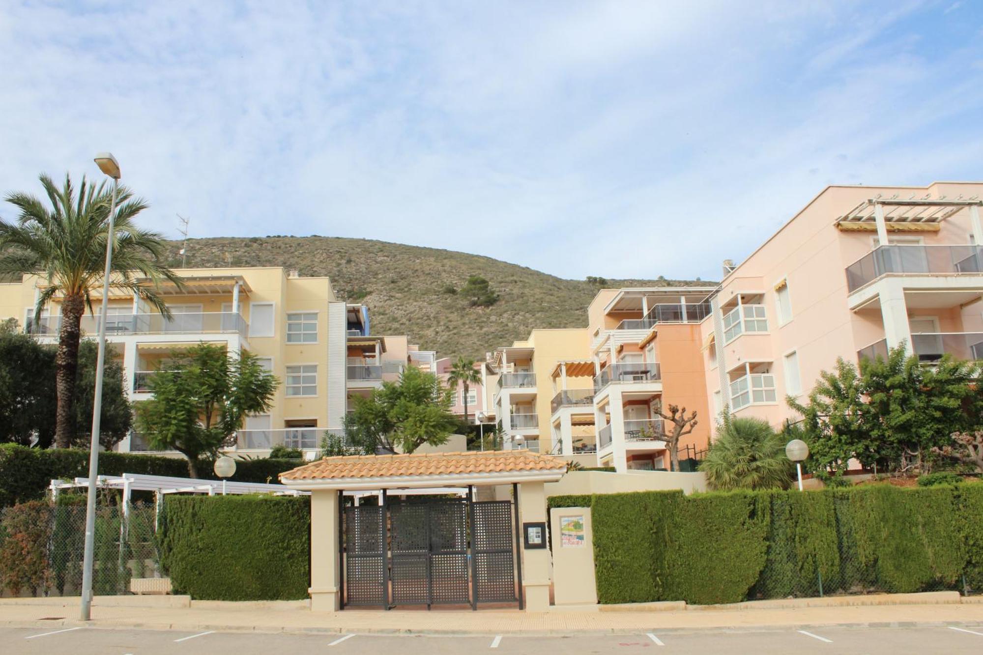 Apto En Con Terraza, Piscina, Parking Y Wifi Gratis * Cullera