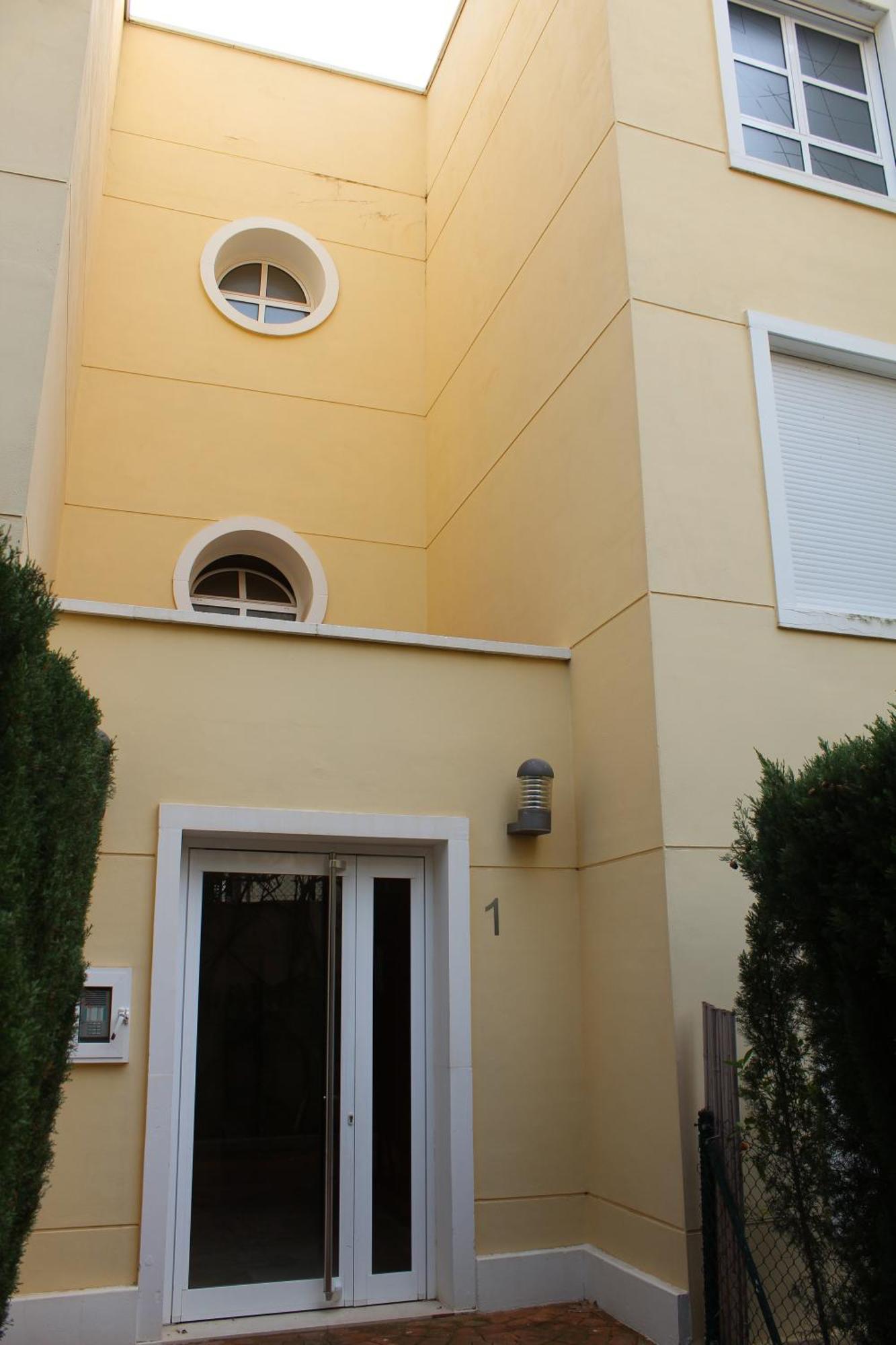 Apto En Con Terraza, Piscina, Parking Y Wifi Gratis *