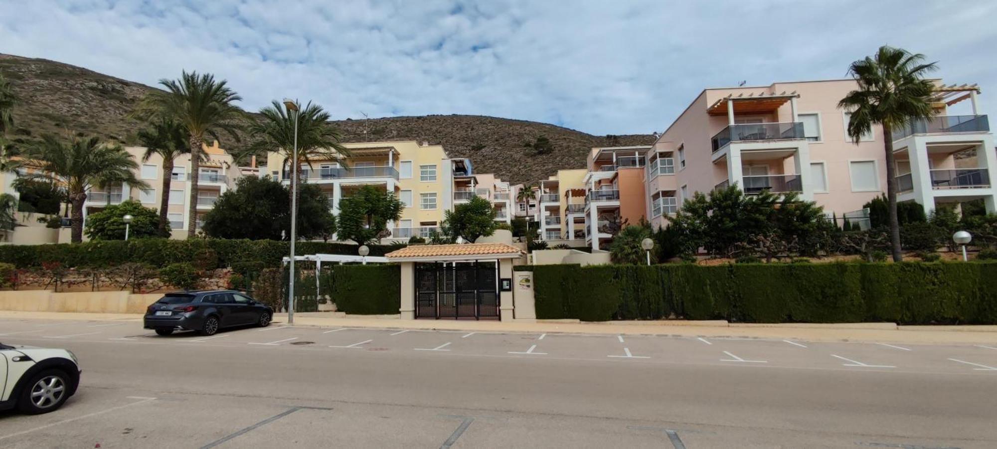 Apto En Con Terraza, Piscina, Parking Y Wifi Gratis Apartment