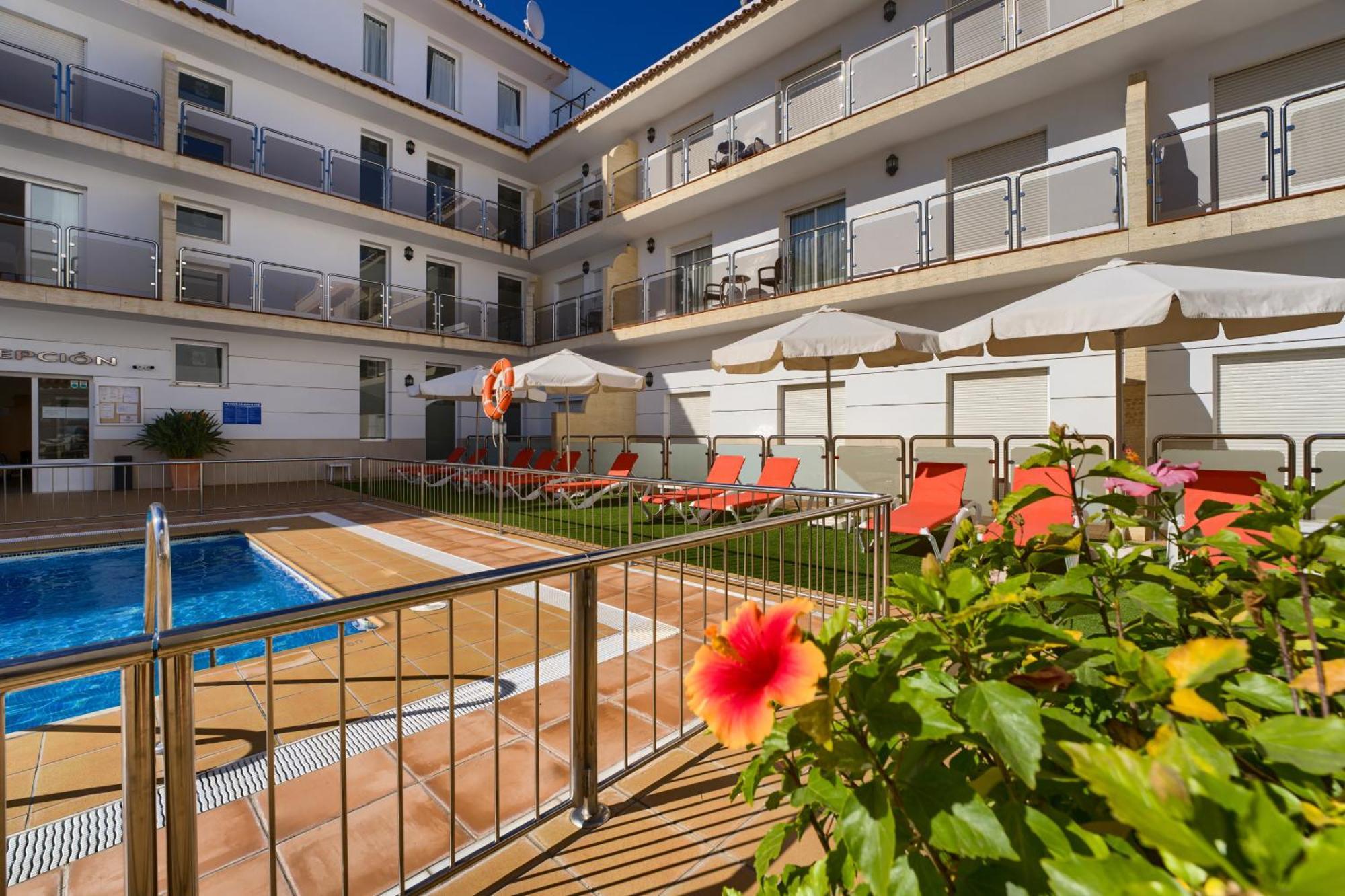 Loto Conil Aparthotel Conil De La Frontera