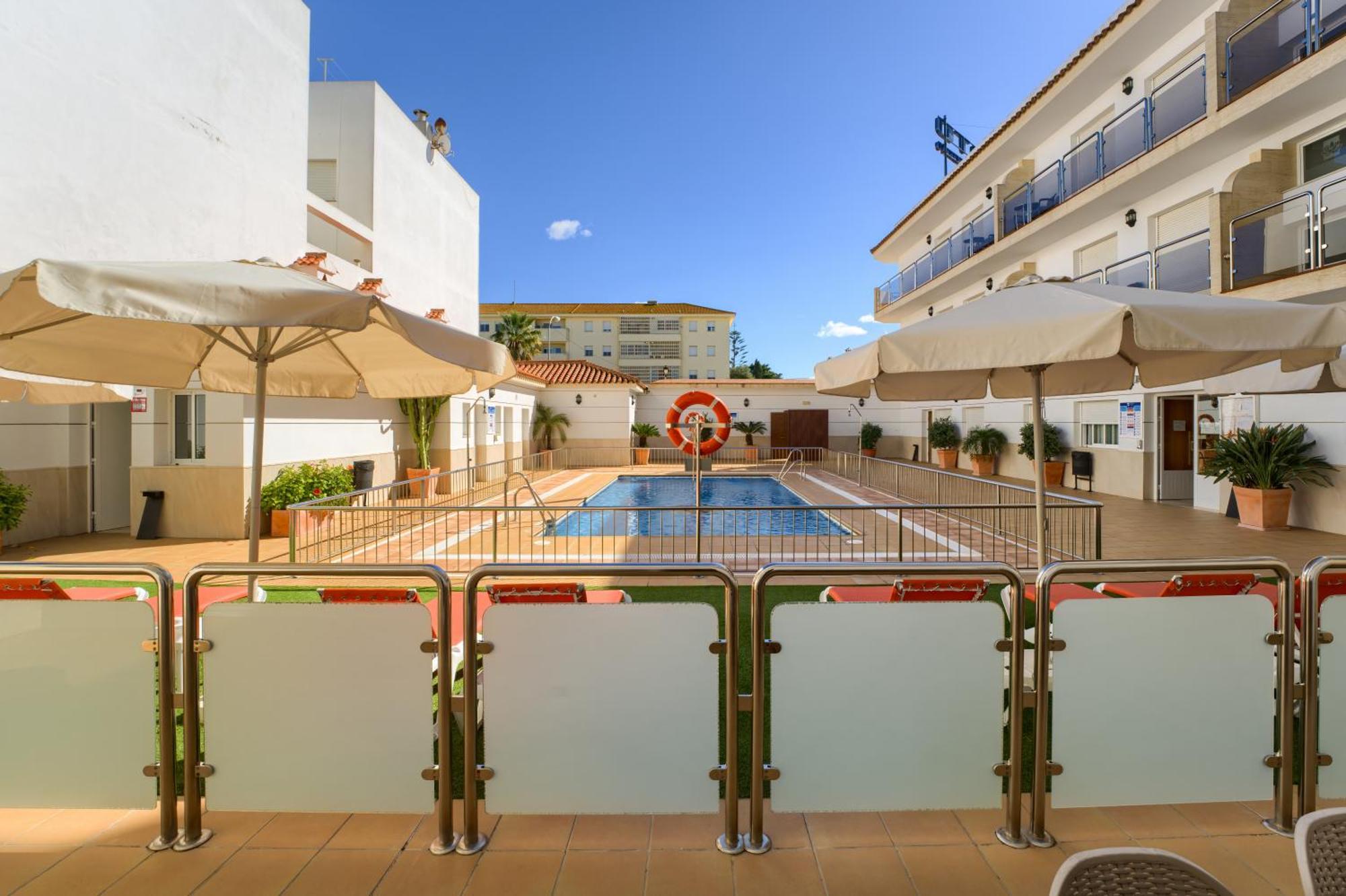 Loto Conil Aparthotel