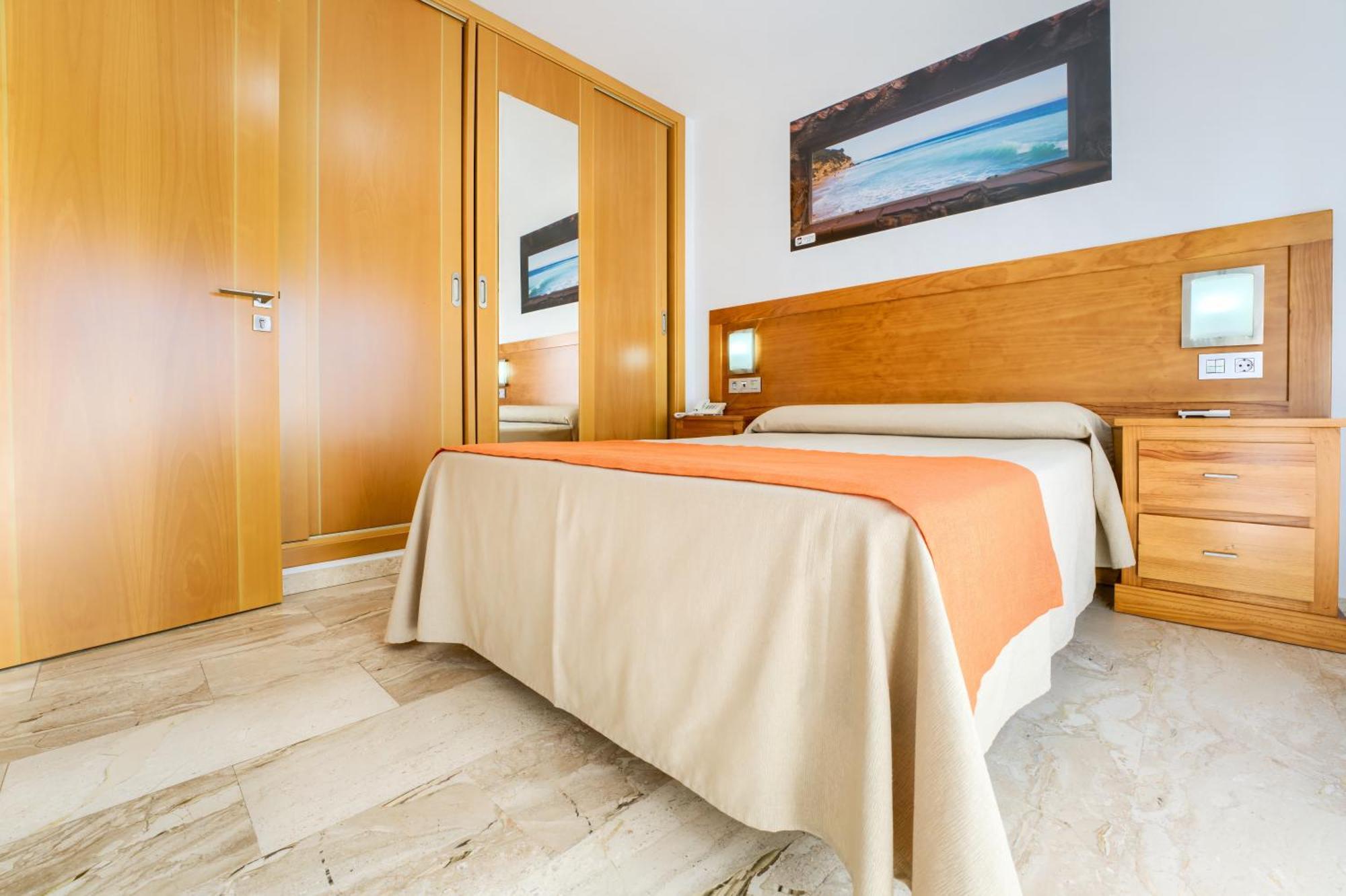 Aparthotel Loto Conil 3*