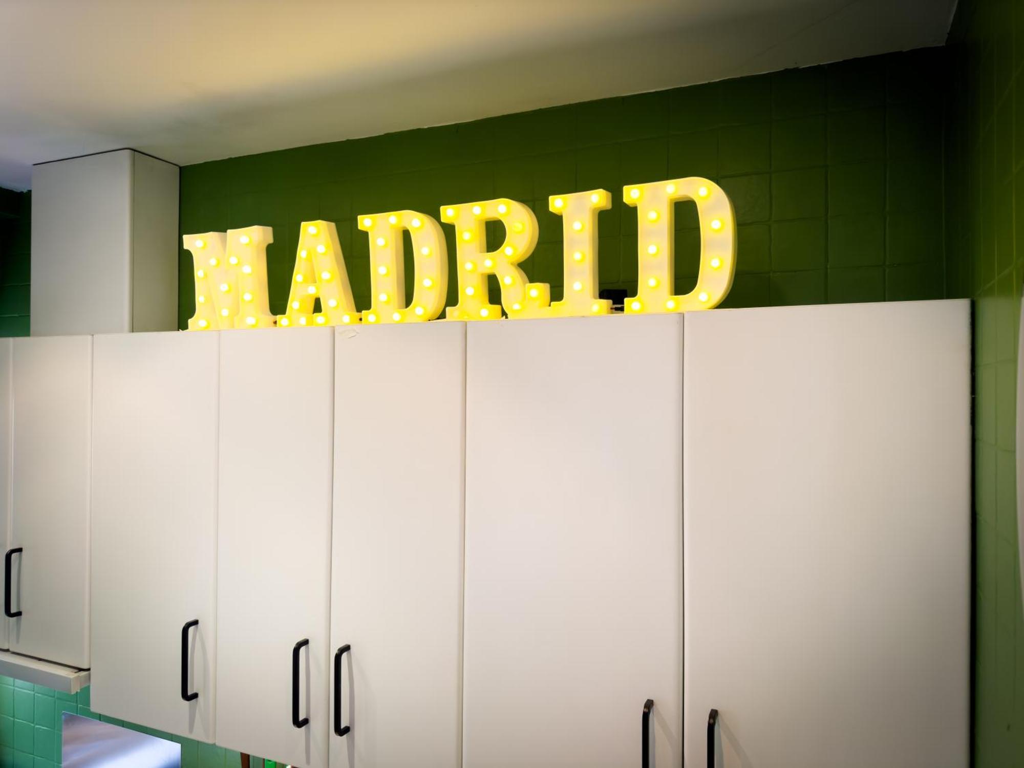 Disfruta Del Barrio De Letras Madrid
