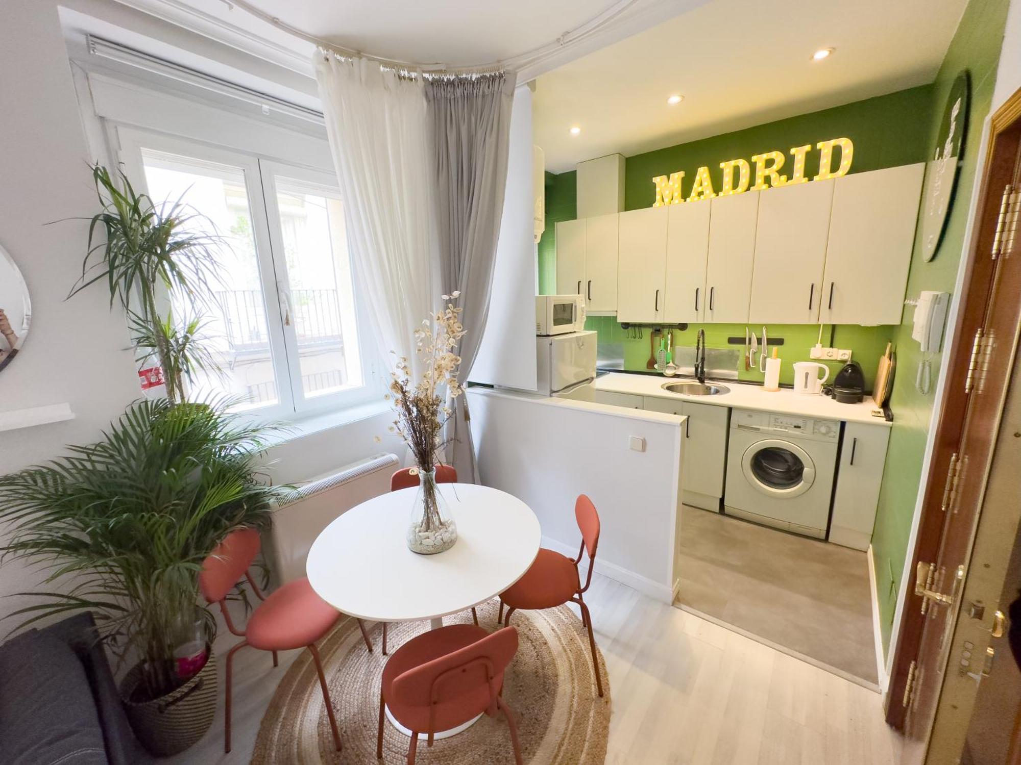 Disfruta Del Barrio De Letras * Madrid