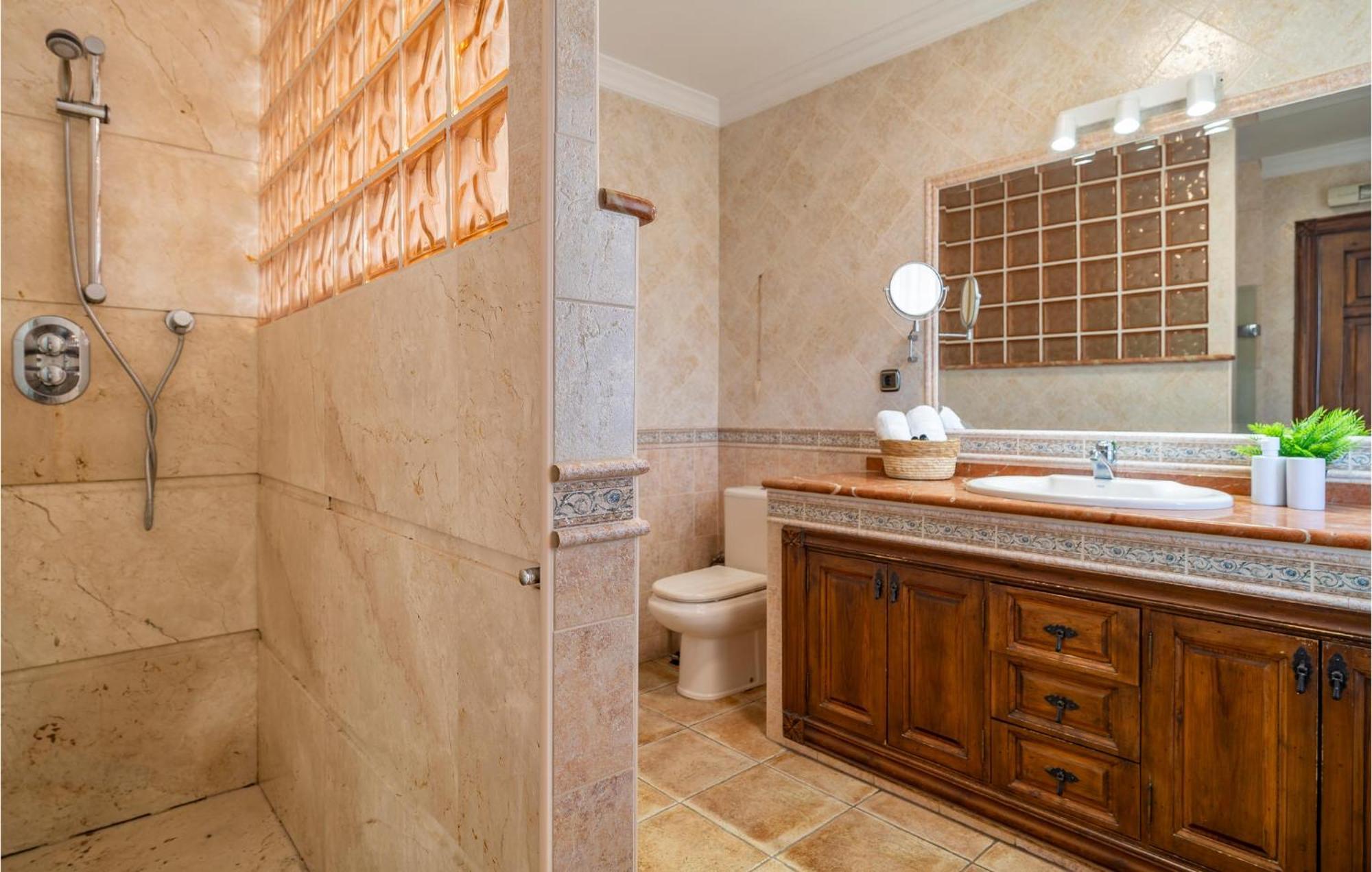 Holiday home Amazing In With Kitchen Marbella