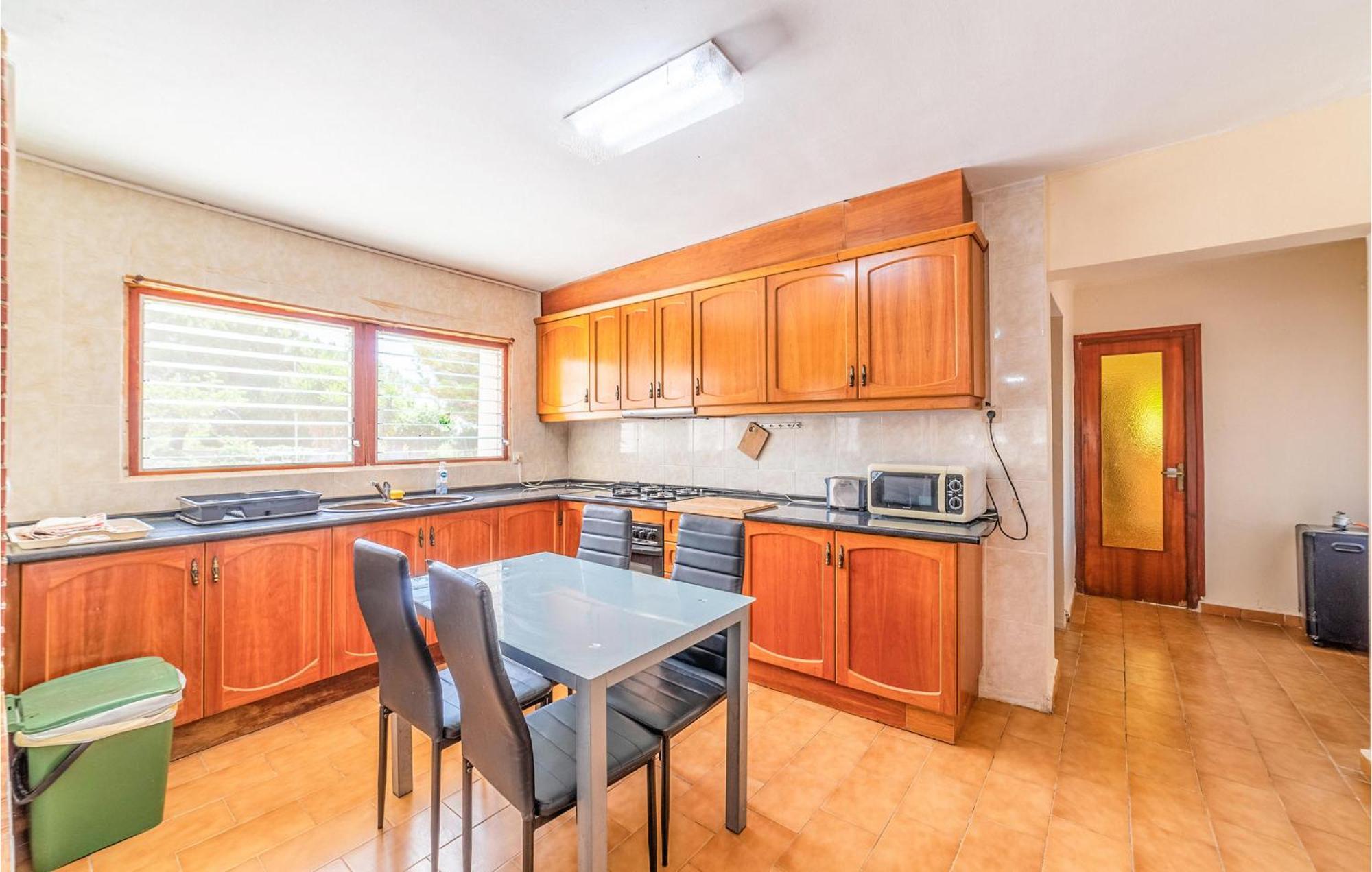 Сasa de vacaciones Gorgeous In With Kitchenette