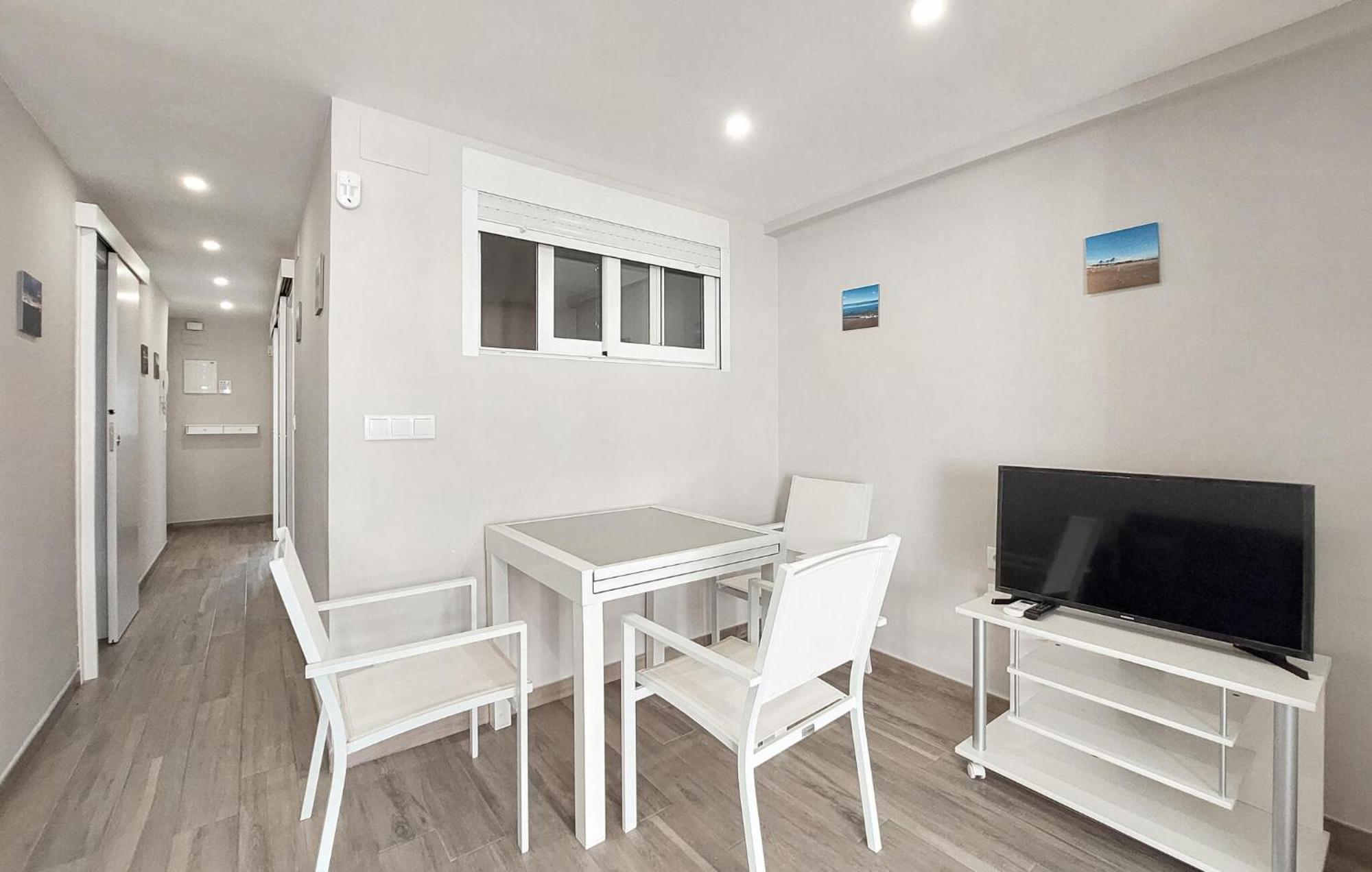 Stunning In With Kitchen