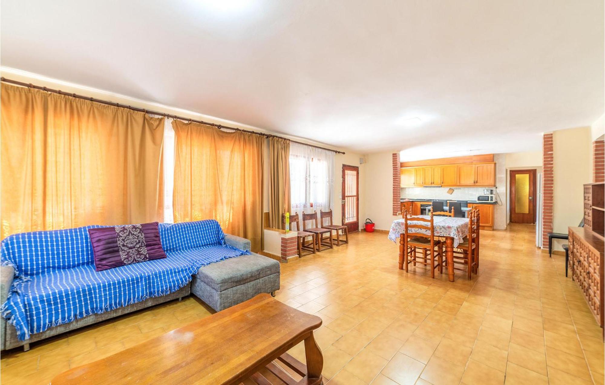 Сasa de vacaciones Gorgeous In With Kitchenette Reus