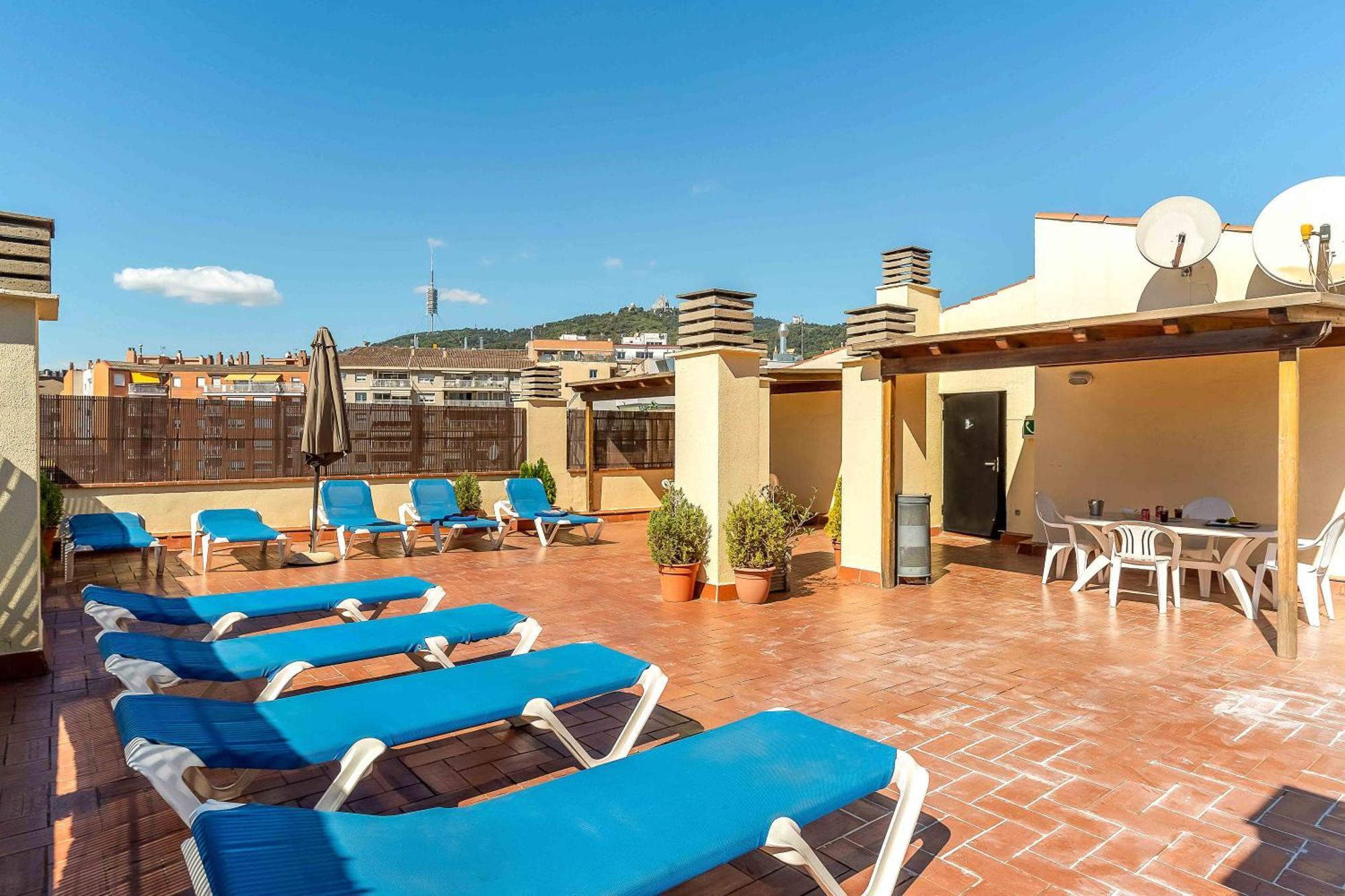 Apartahotel Bertrán 3*
