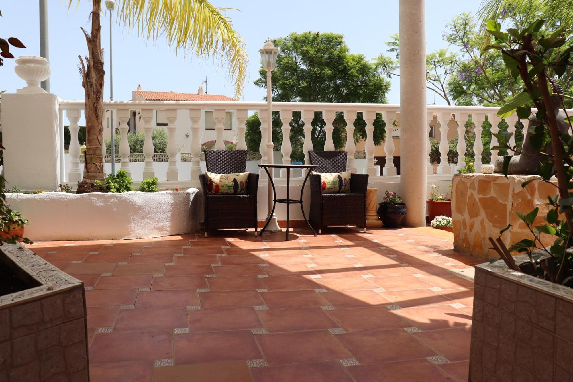 La Paloma Ii Guest house