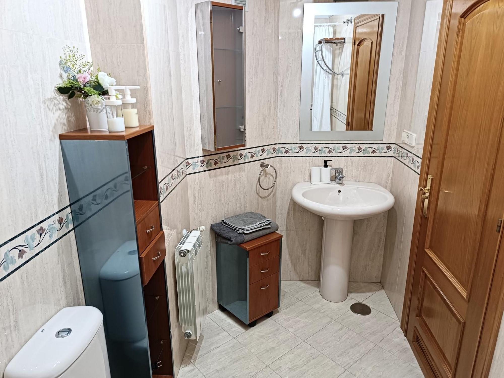 Apartamento Playa, Terraza, Vistas Al Mar, Garaje, Estacion Ave A 5 Min Andando