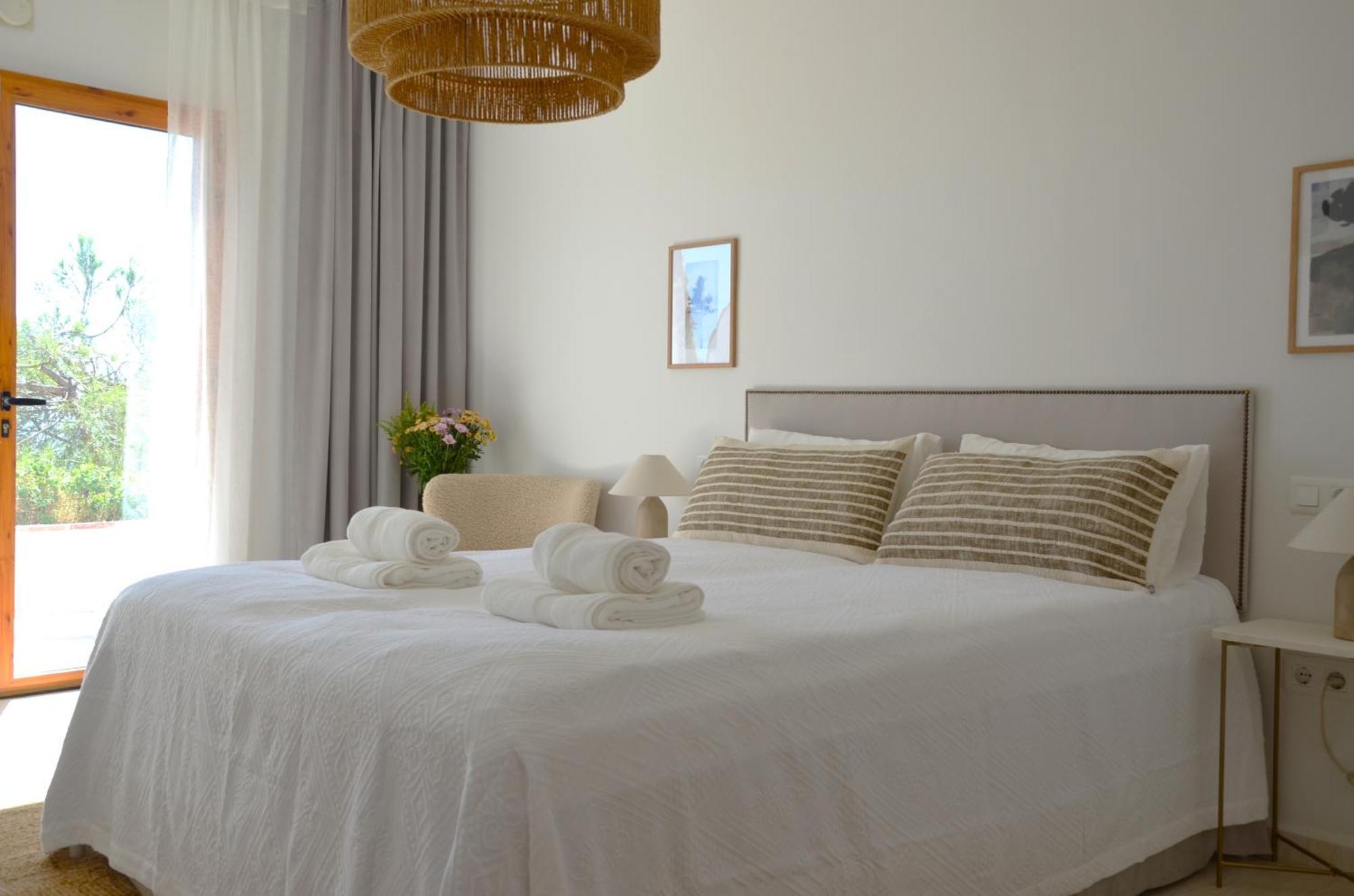 Sol Y Cielo Bed and breakfast Cajís