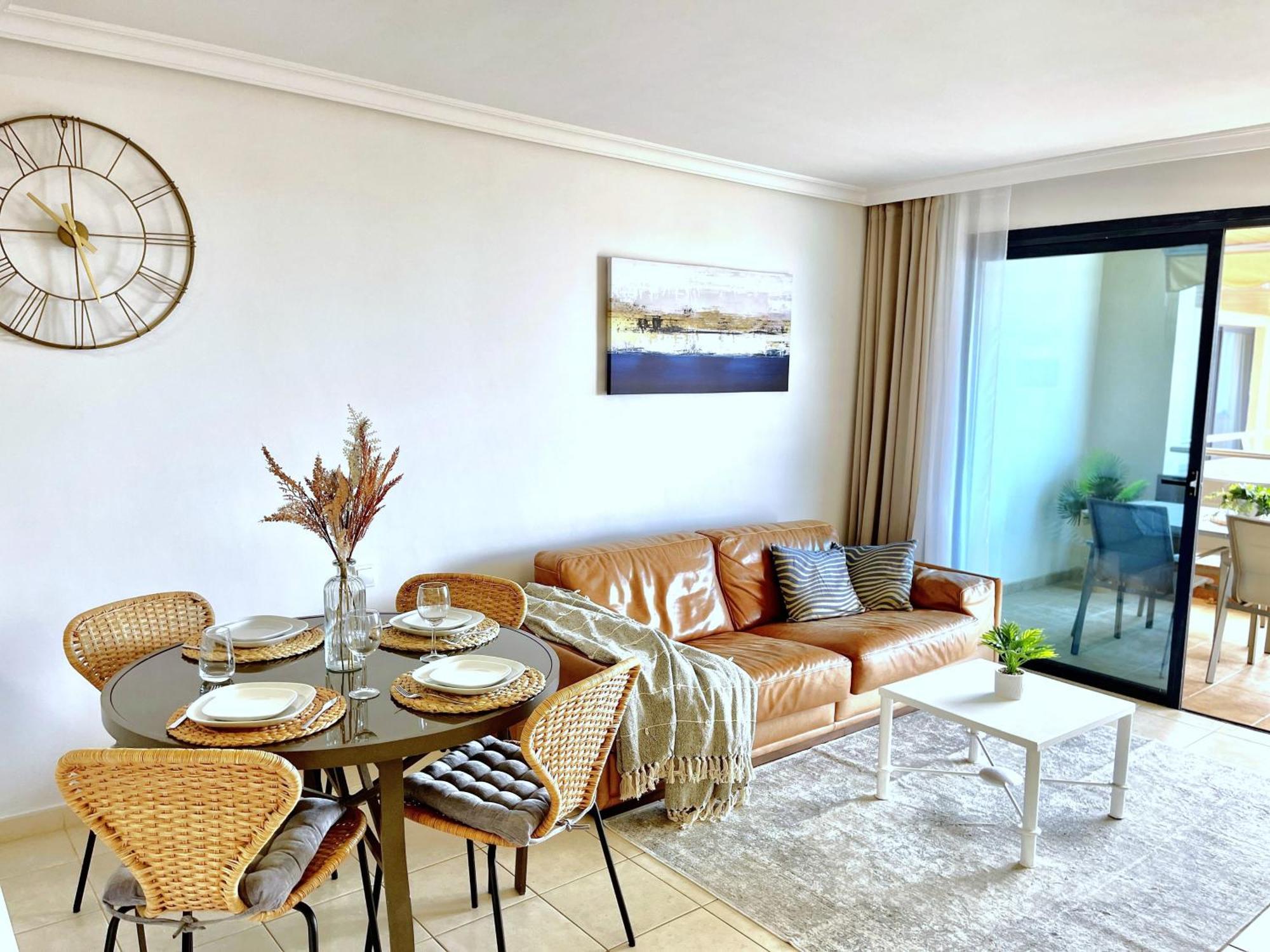 2bdr Ocean And La Gomera Vista Getaway Apartamento Puerto de Santiago (Tenerife)