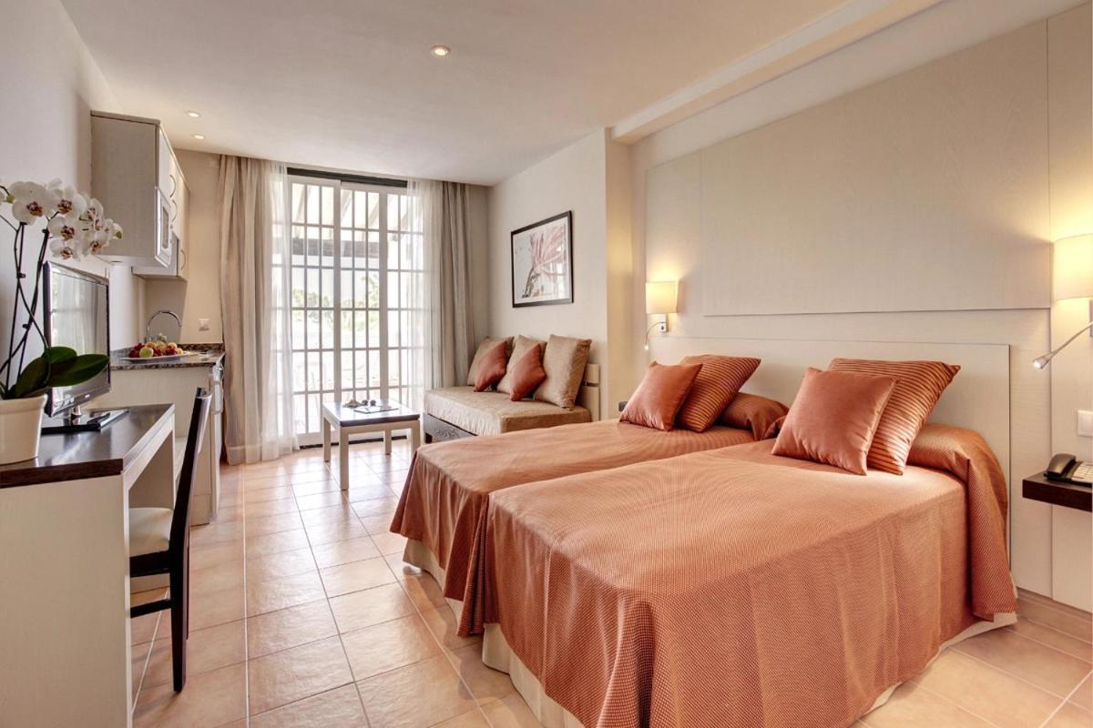 Grupotel Club Menorca Aparthotel Son Xoriguer