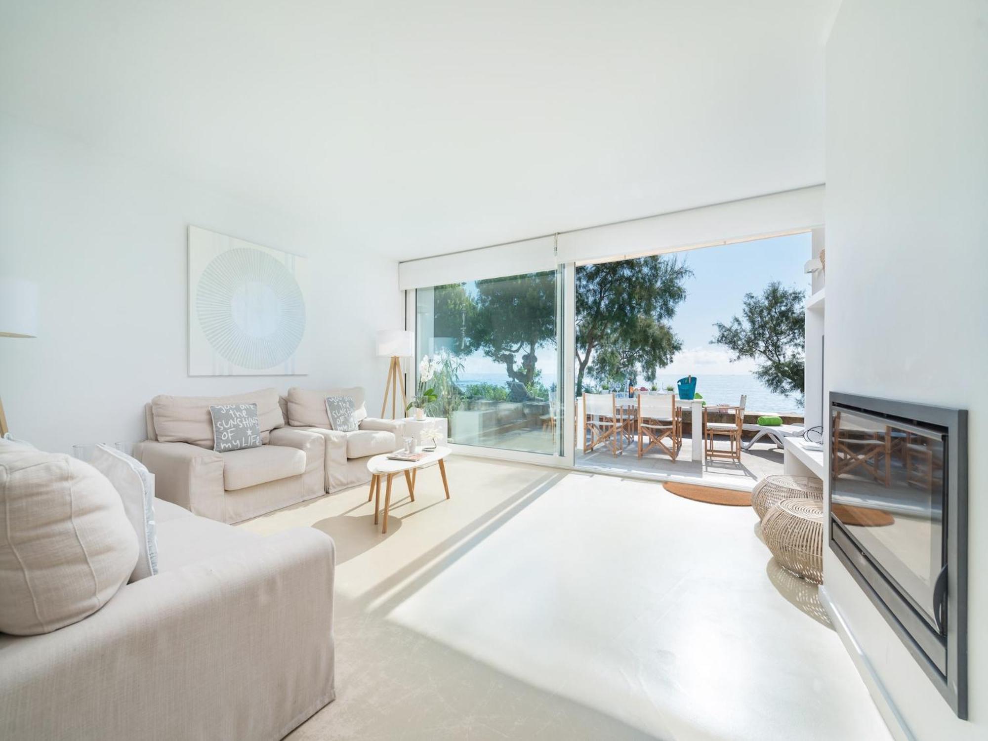 Port Nou Ca Na Cati - House In Cala Bona Chalet