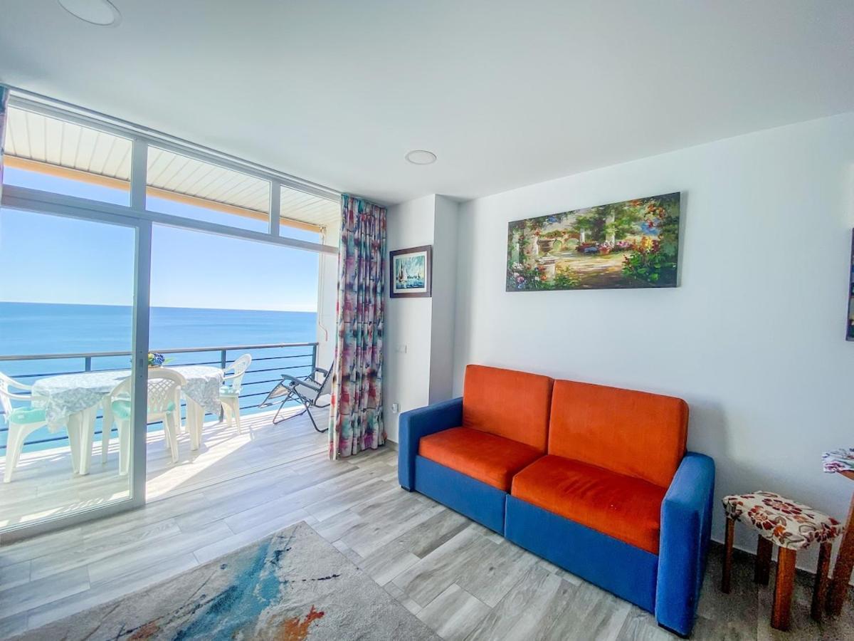 Vista Al Mar, Wifi, Terraza Y Piscina. *