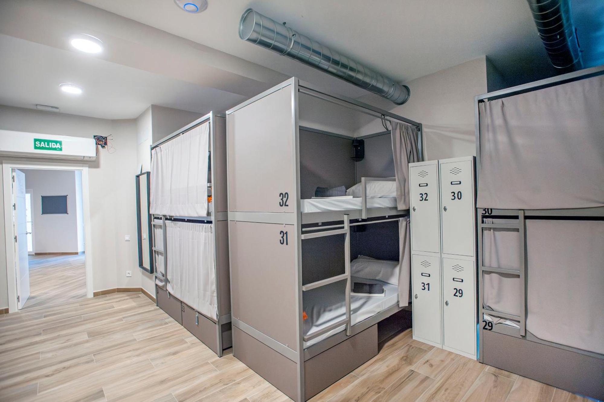 Hostal Dos Estaciones - Free Towels, Coffee & Tea, Remote Check-in